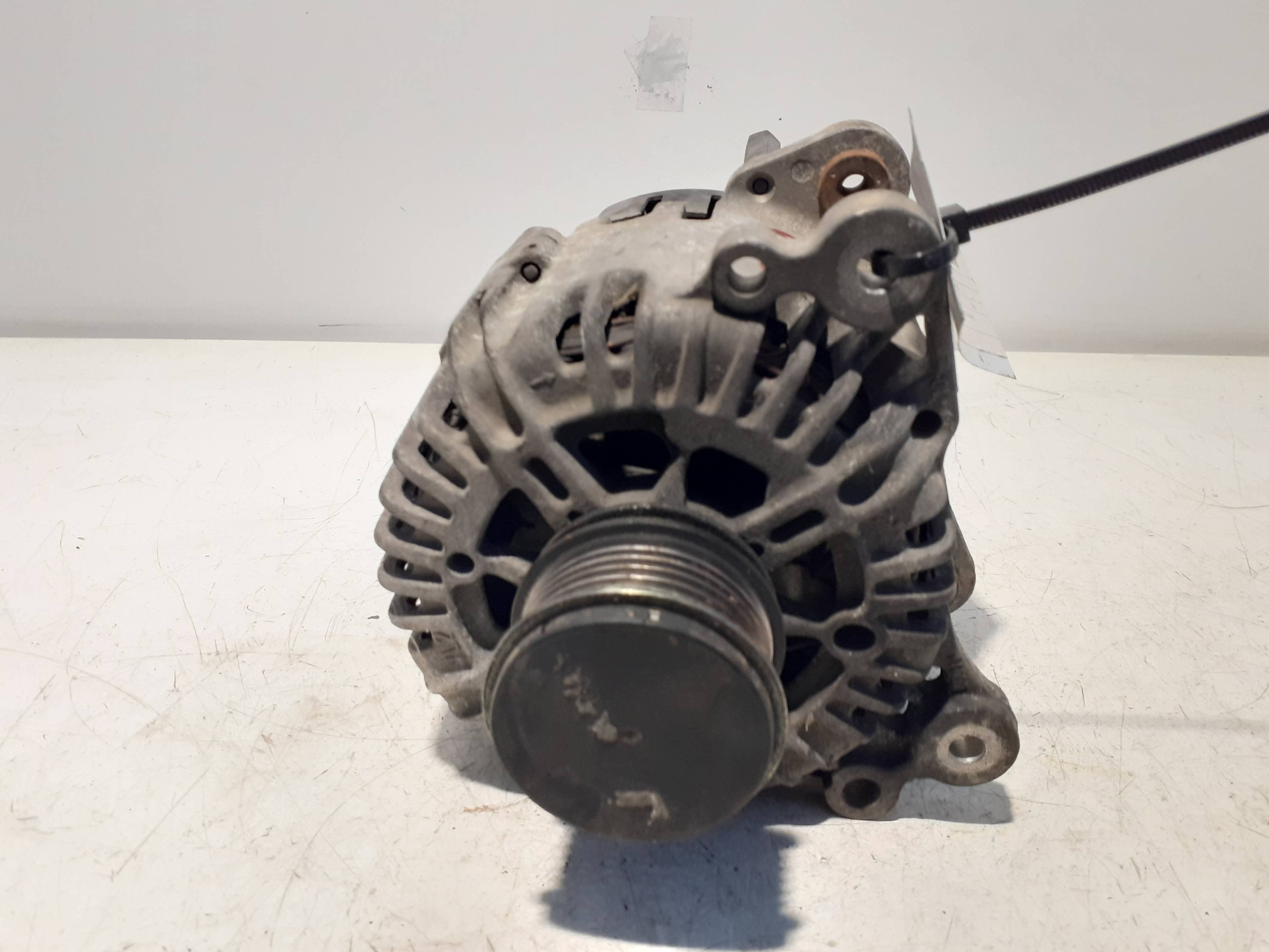 Alternador VOLKSWAGEN CADDY KA/KB (2K)