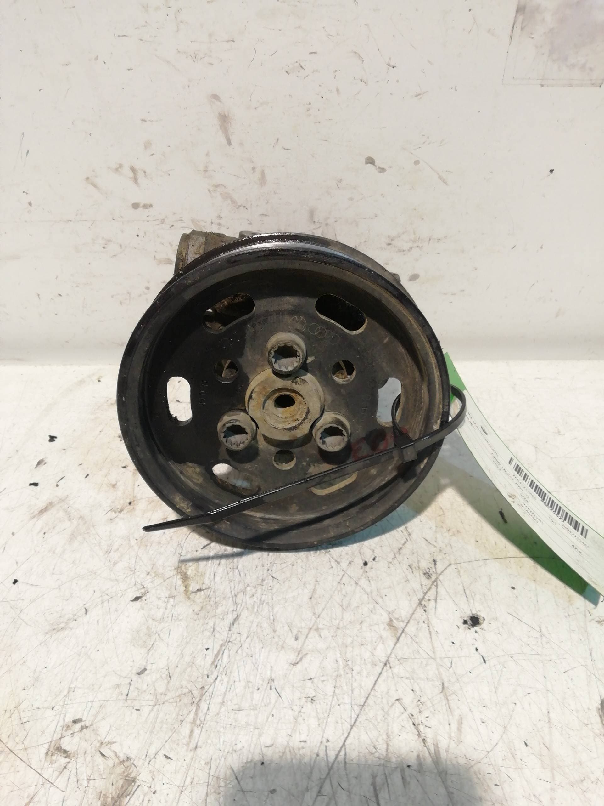 Bomba direccion VOLKSWAGEN CADDY KA/KB (2K) 3