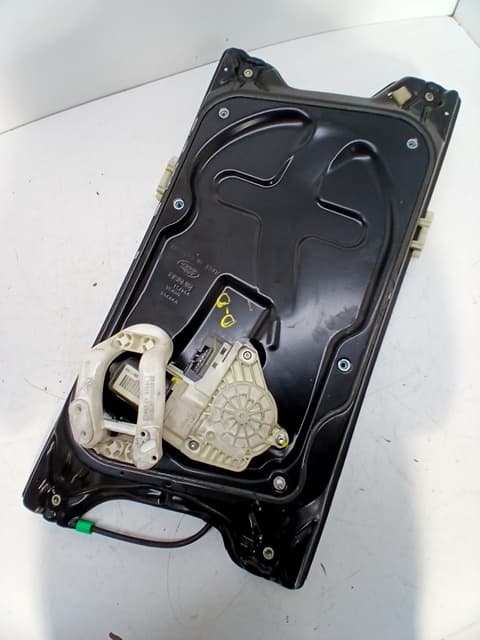 Elevalunas delantero derecho LAND ROVER DISCOVERY III (L319)