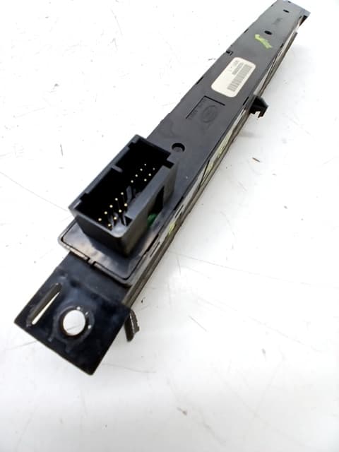 Warning LAND ROVER DISCOVERY III (L319) 2