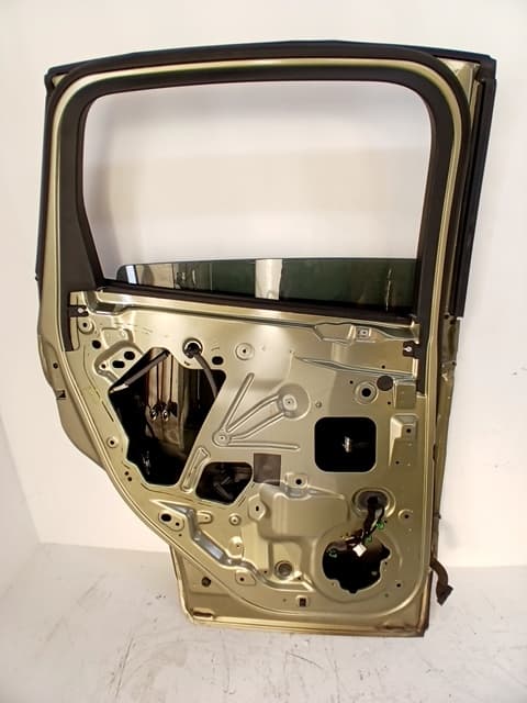 Puerta trasera izquierda FORD KUGA (CBS)