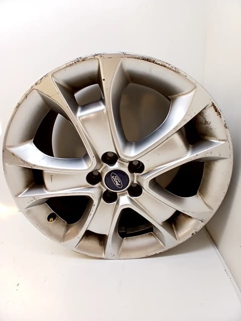 Llanta FORD KUGA (CBS) 3