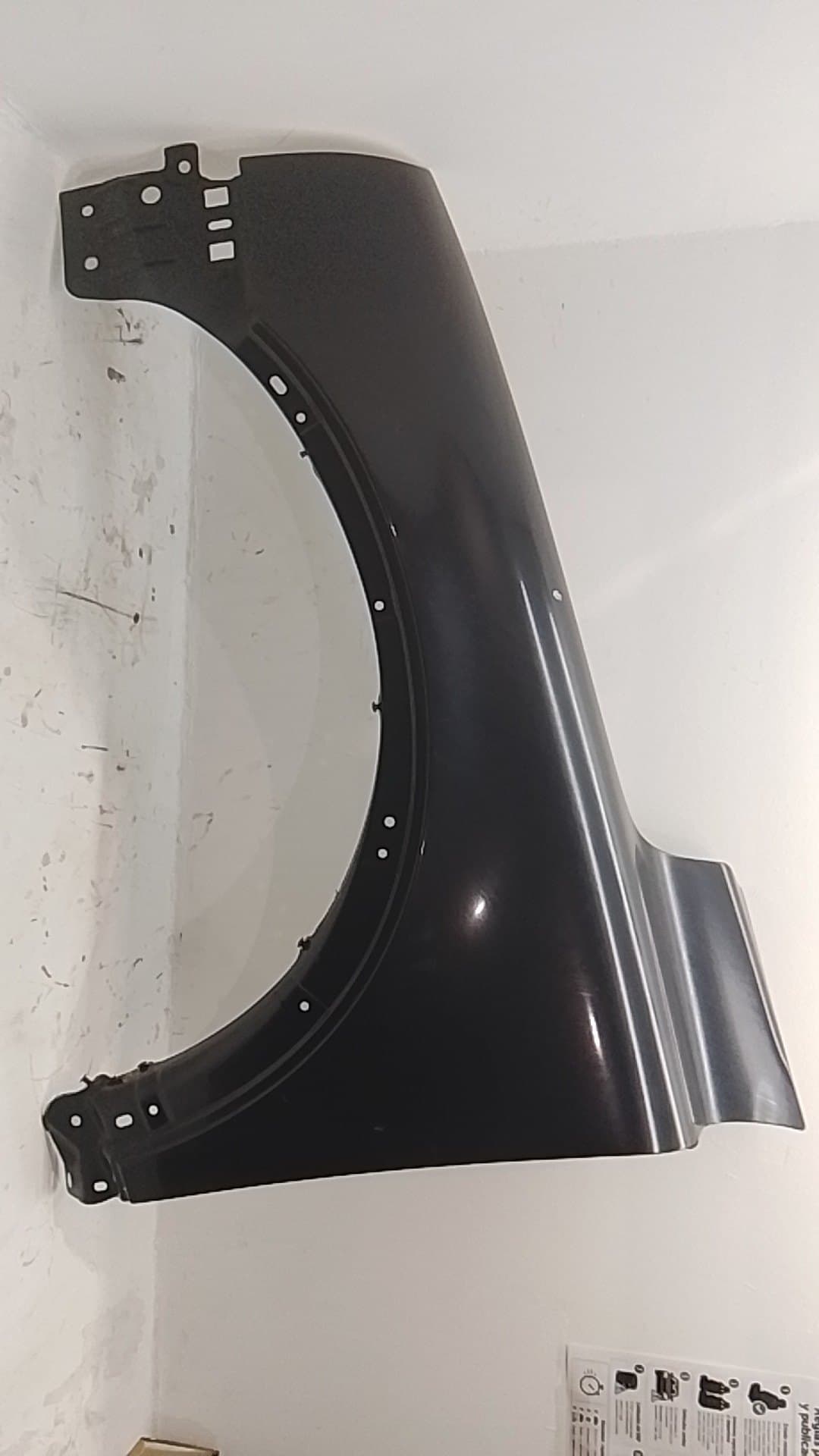 Aleta delantera izquierda VOLVO XC90
