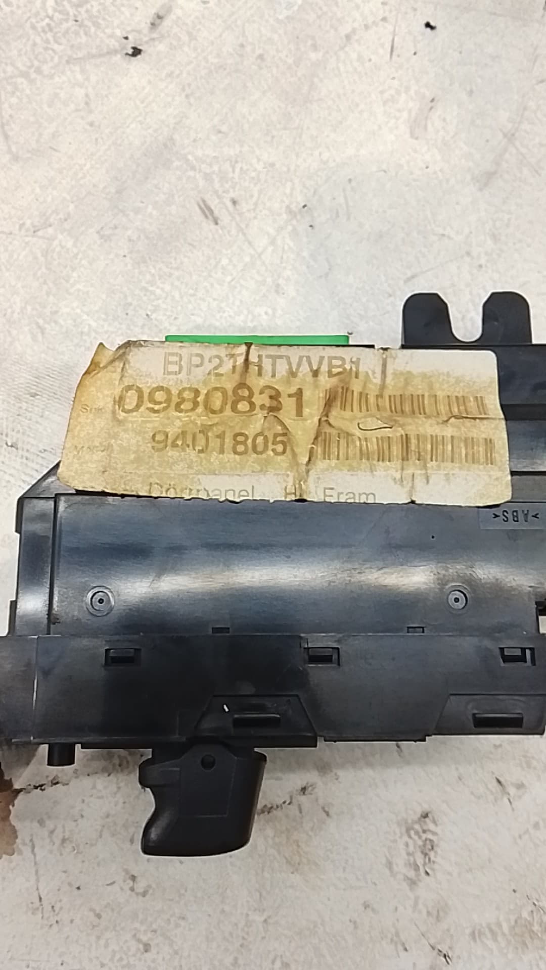 Mando elevalunas delantero derecho VOLVO XC90 5