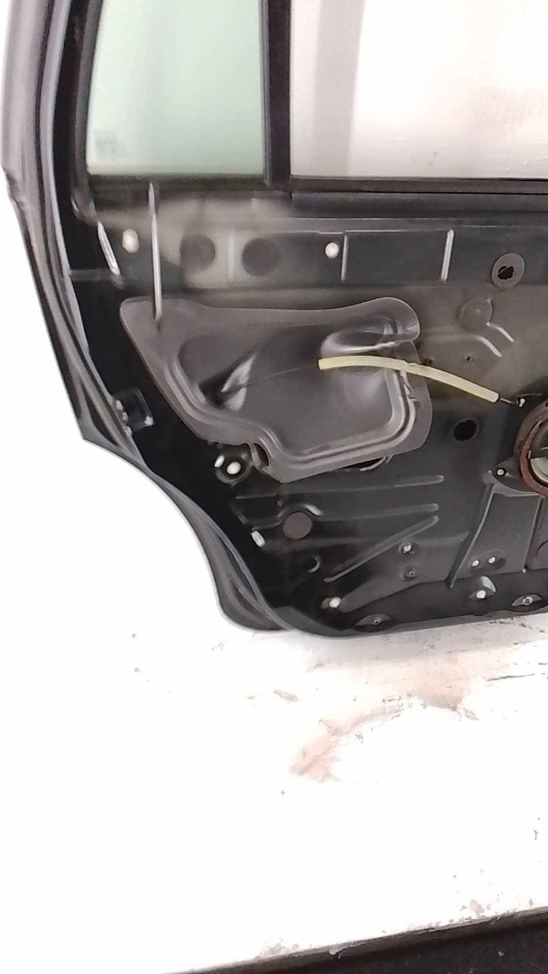Puerta trasera izquierda VOLVO XC90 3