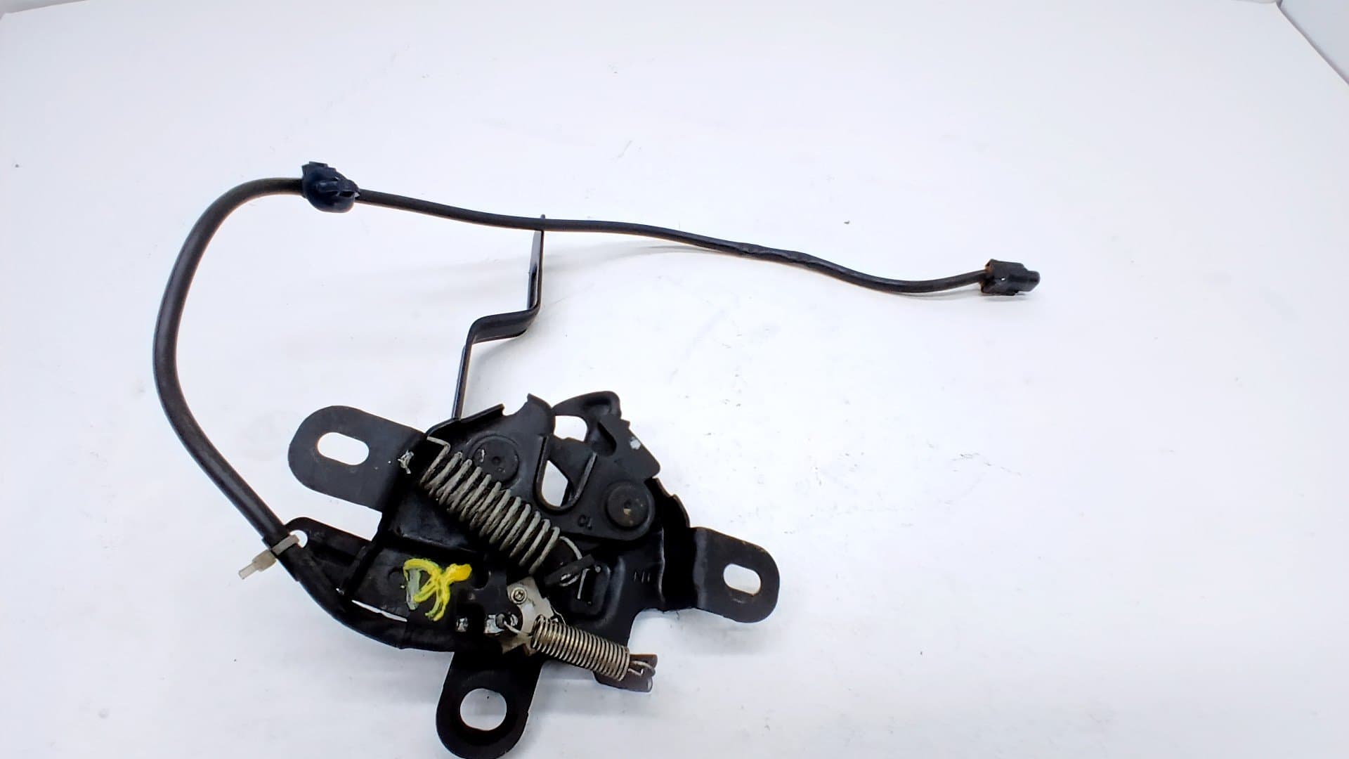 Cerradura capot TOYOTA YARIS CROSS 3