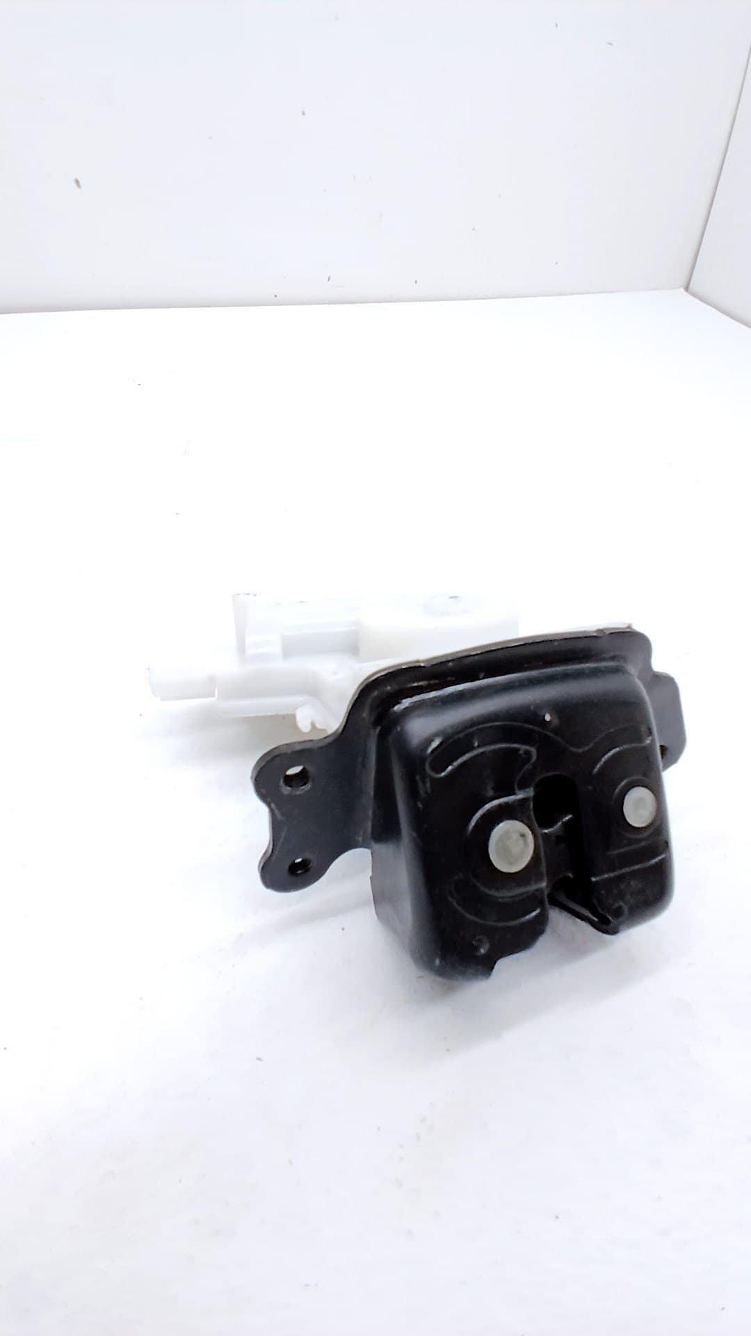 Cerradura maletero / porton TOYOTA YARIS CROSS 5