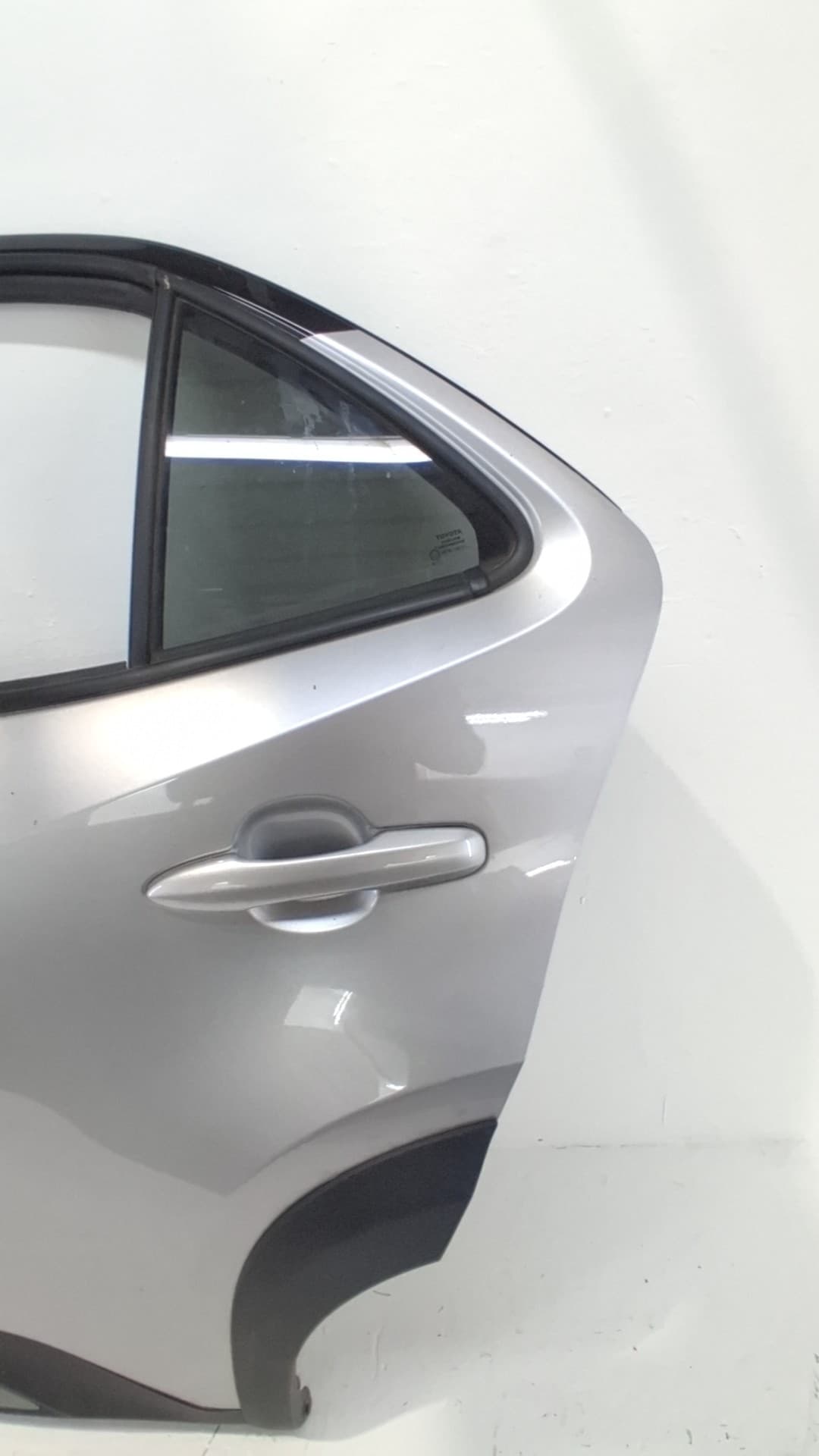 Puerta trasera izquierda TOYOTA YARIS CROSS 5
