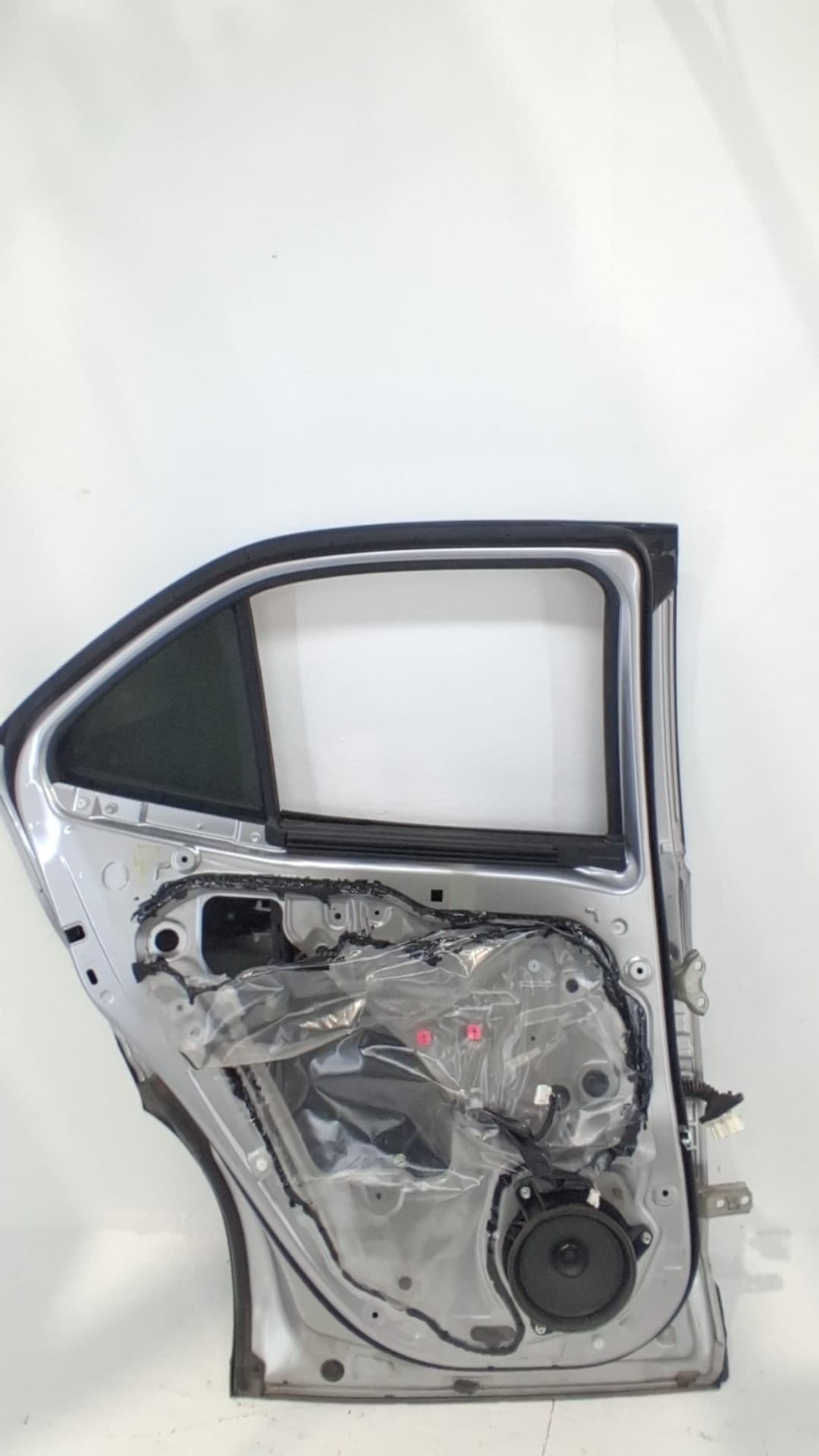 Puerta trasera izquierda TOYOTA YARIS CROSS 3