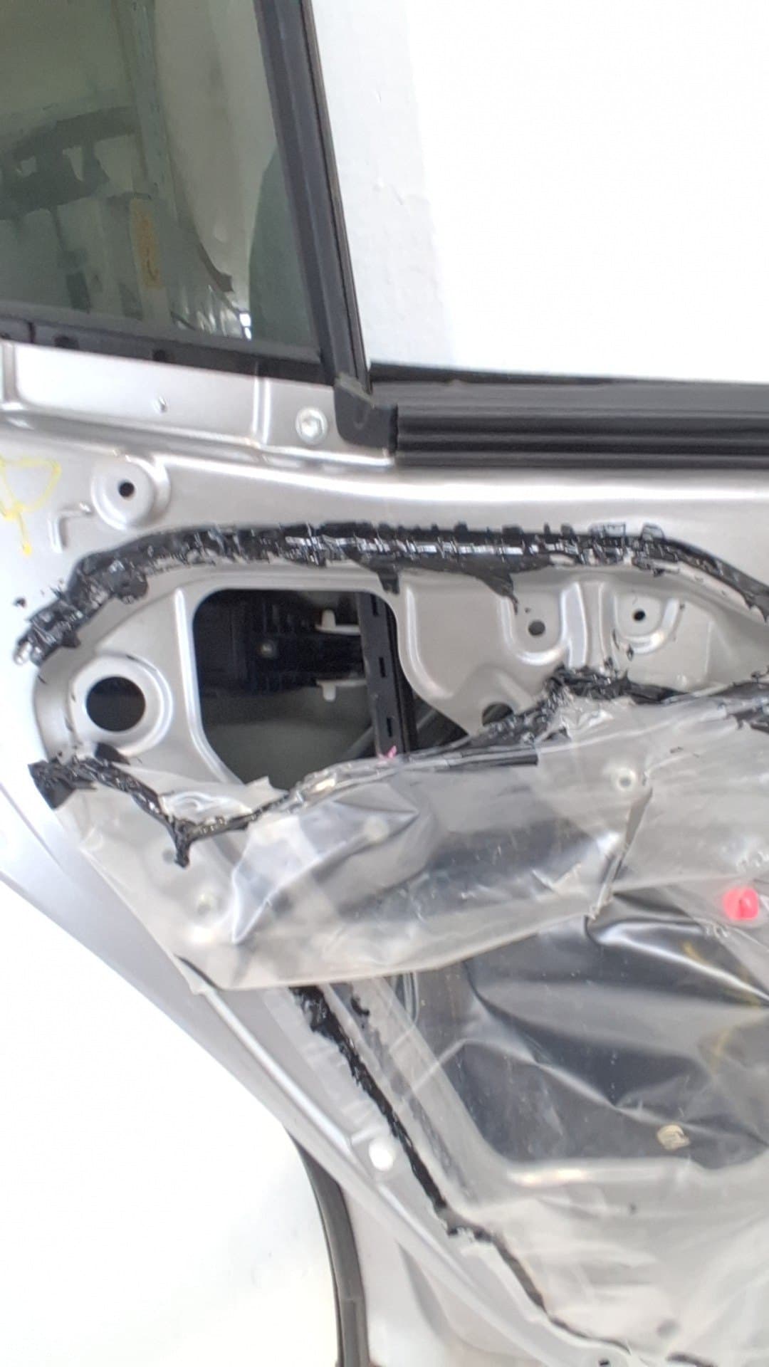 Puerta trasera izquierda TOYOTA YARIS CROSS 2