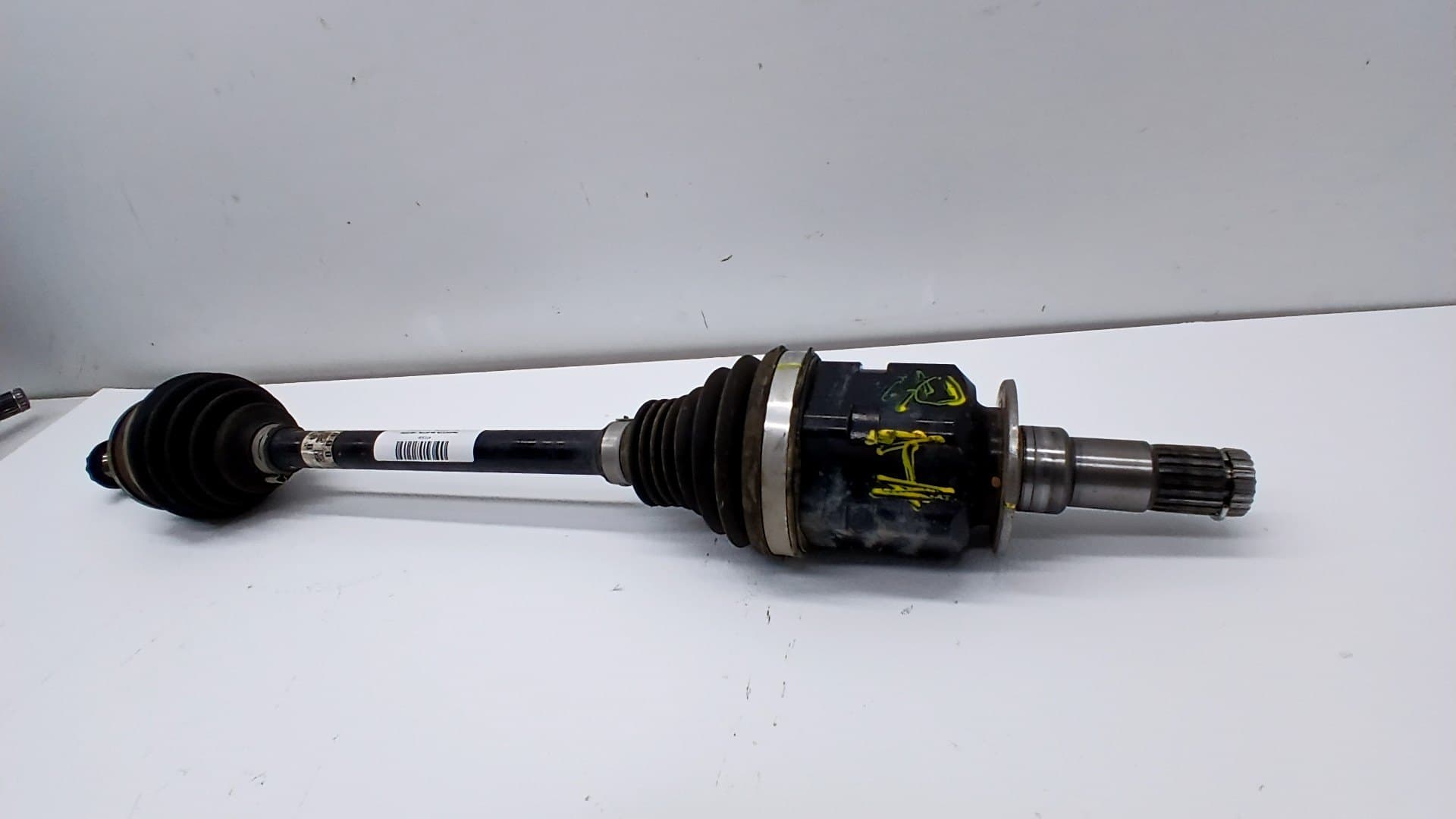 Transmision delantera izquierda TOYOTA YARIS CROSS 2