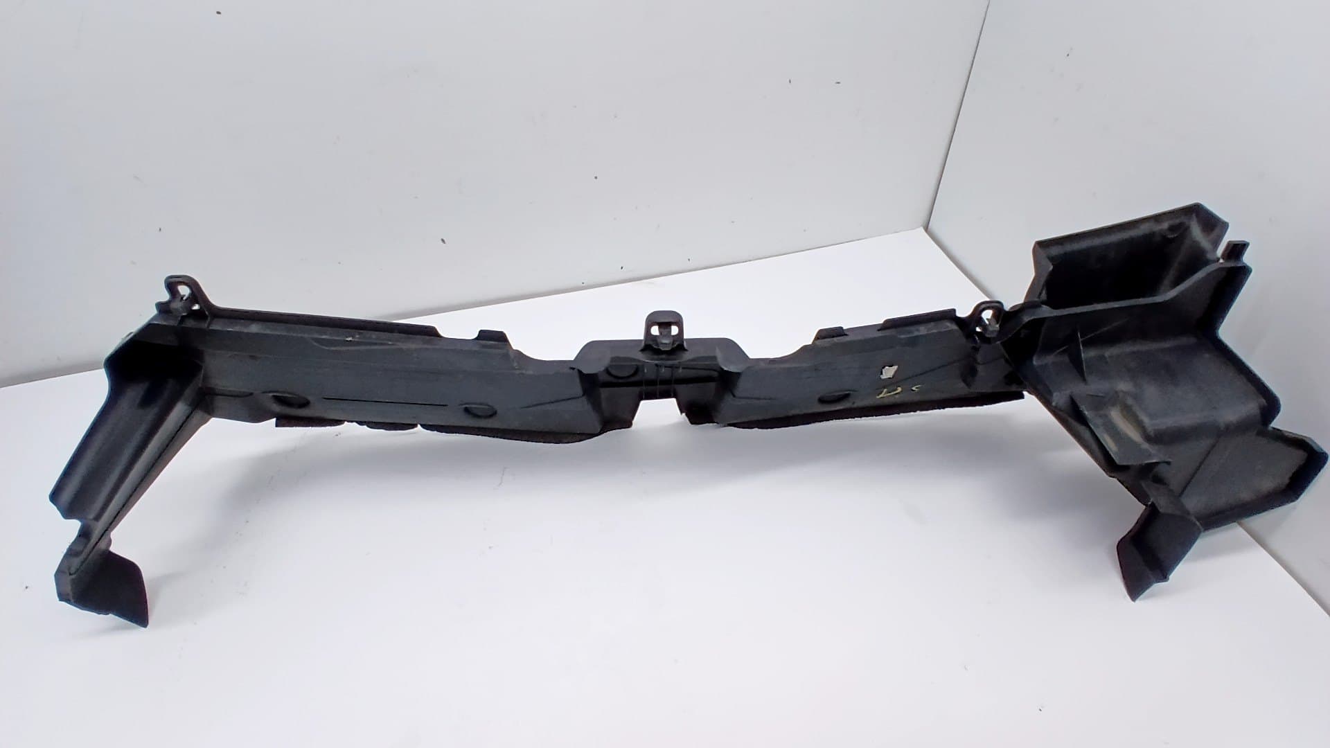 Plastico TOYOTA YARIS CROSS 4