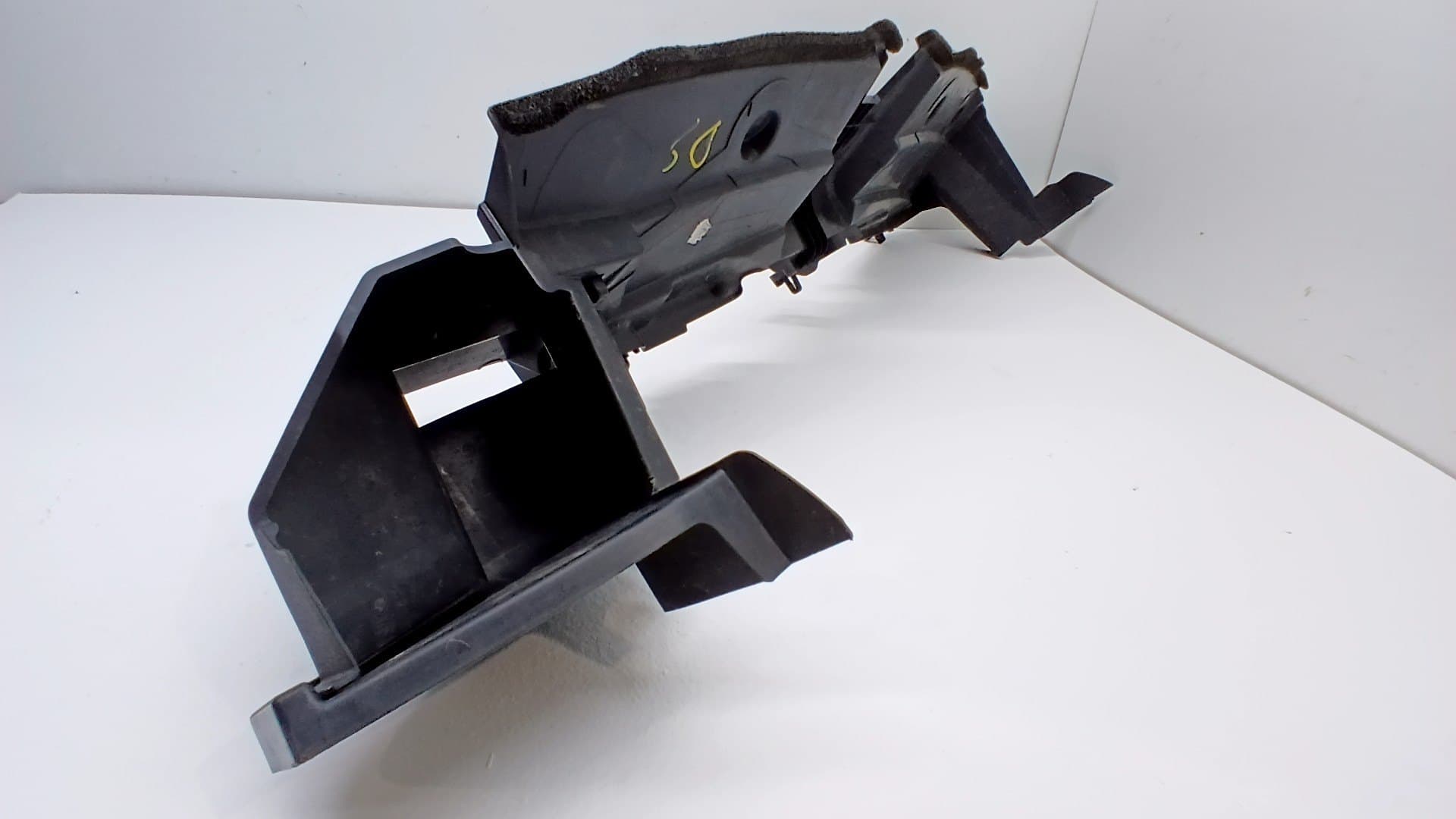 Plastico TOYOTA YARIS CROSS 3