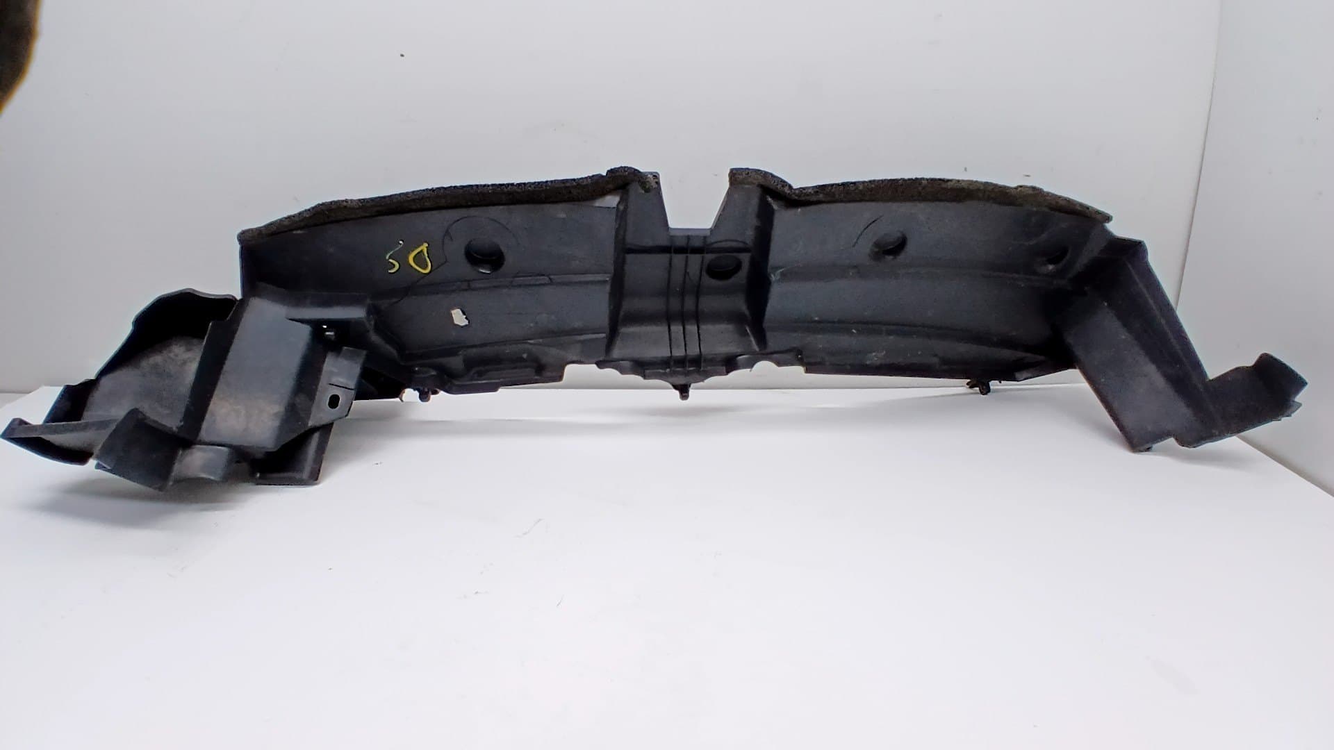 Plastico TOYOTA YARIS CROSS 2