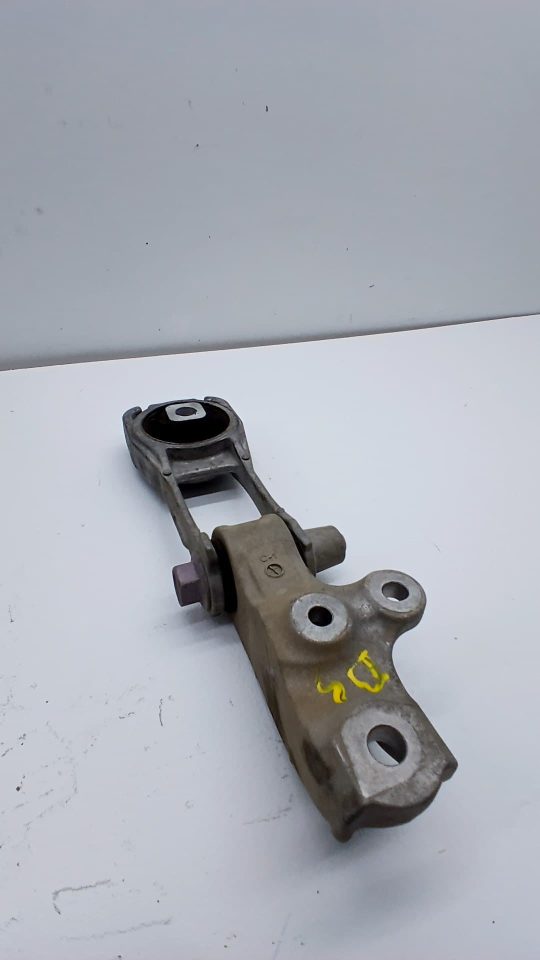 Soporte motor TOYOTA YARIS CROSS 5