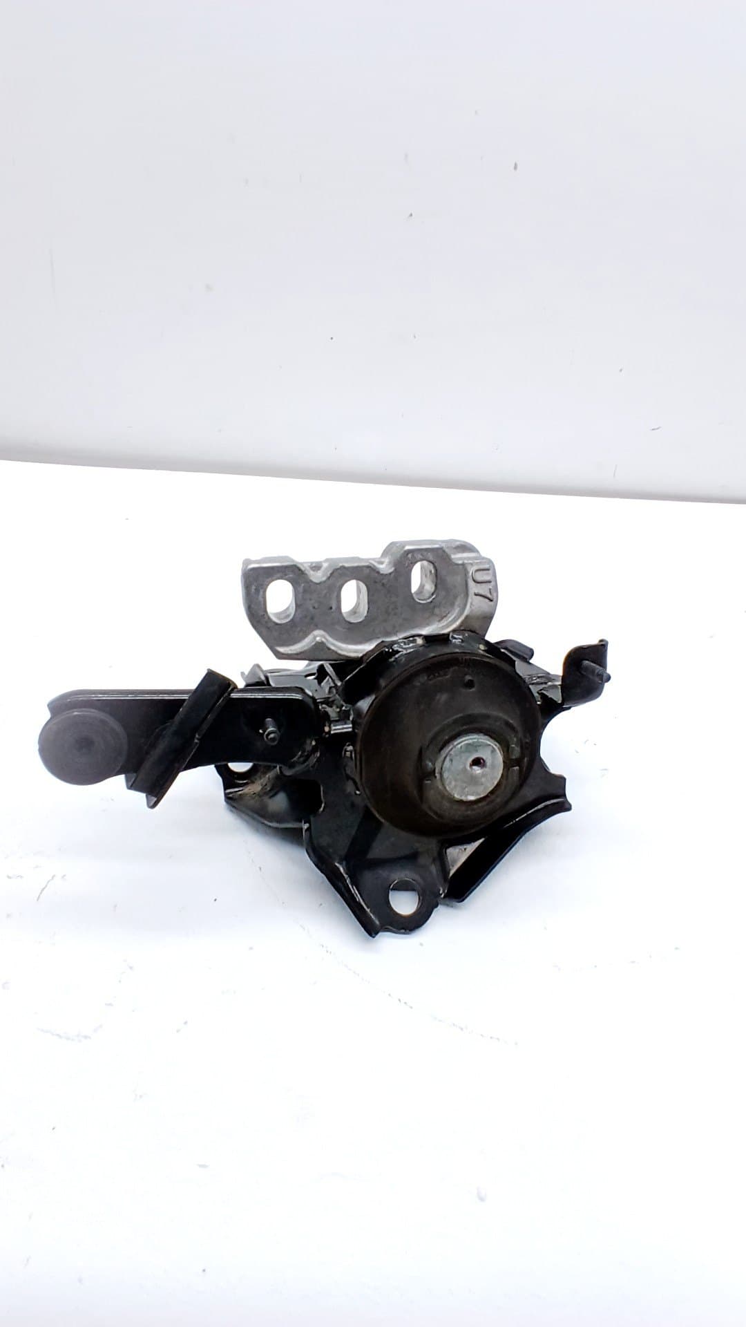 Soporte motor TOYOTA YARIS CROSS