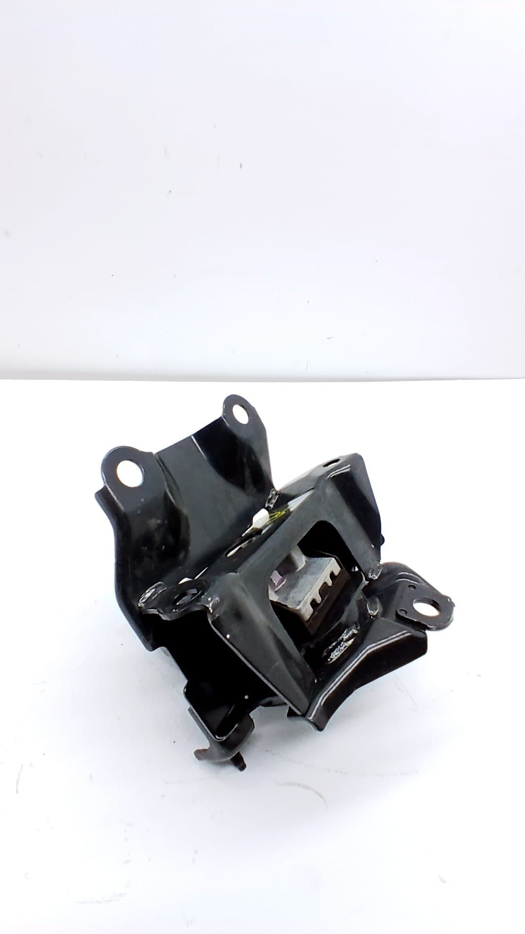 Soporte motor TOYOTA YARIS CROSS 2