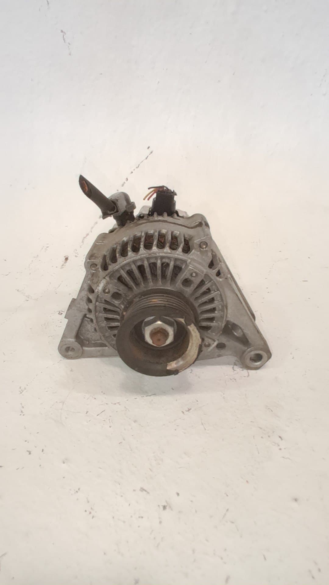Alternador TOYOTA AVENSIS
