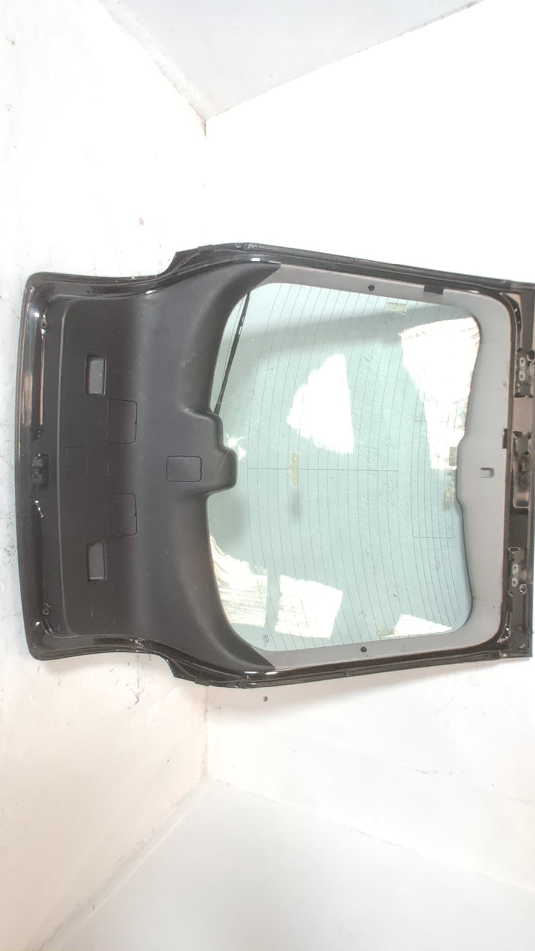 Porton trasero TOYOTA AVENSIS 2