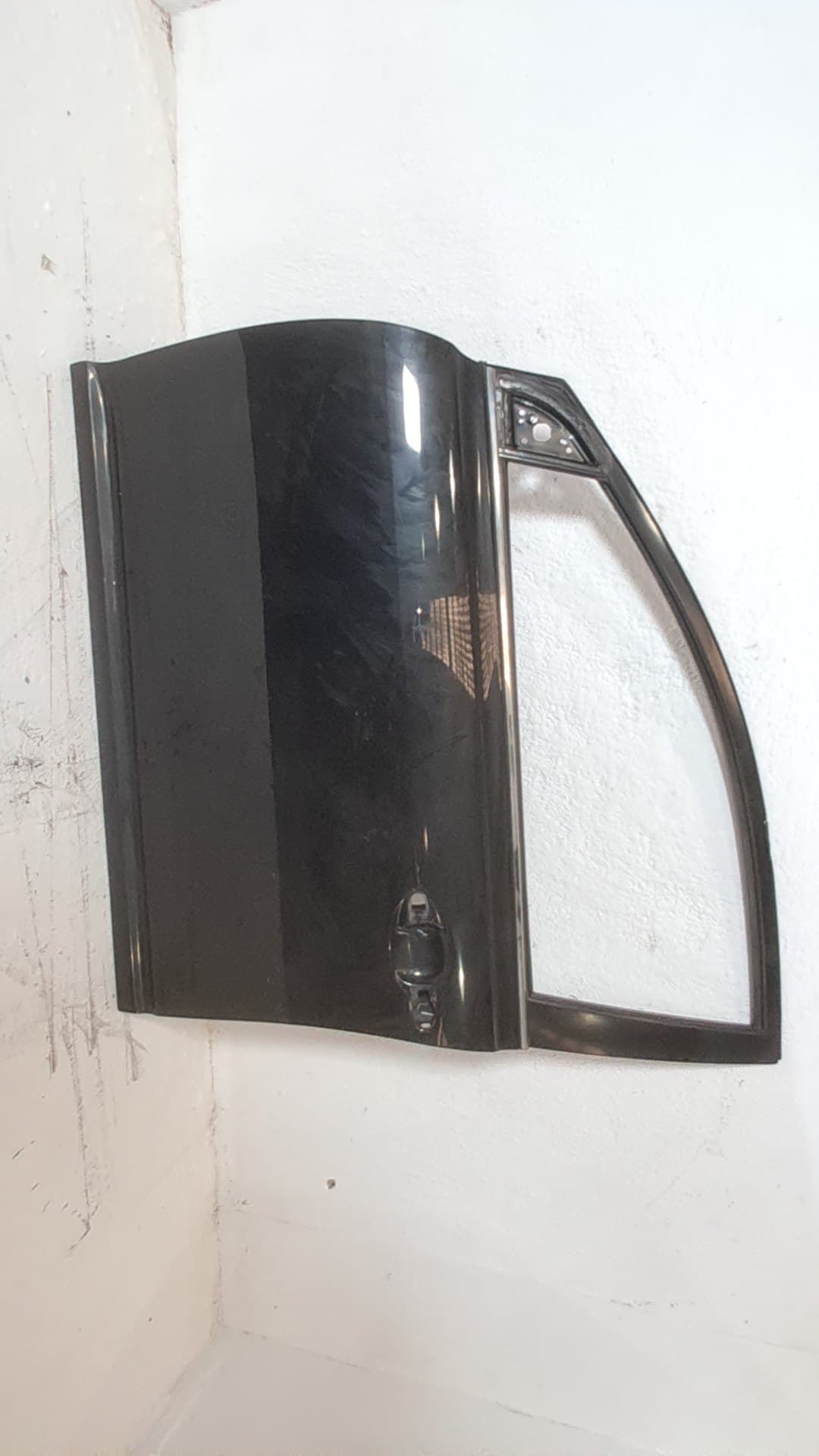 Puerta delantera izquierda TOYOTA AVENSIS