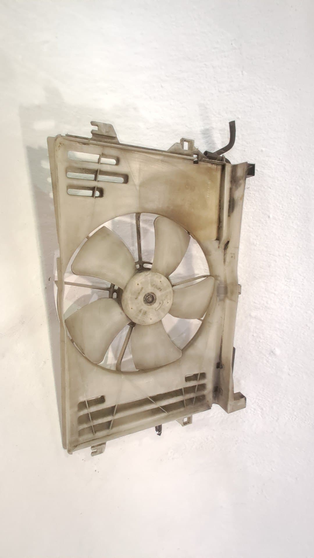 Electroventilador TOYOTA AVENSIS 3