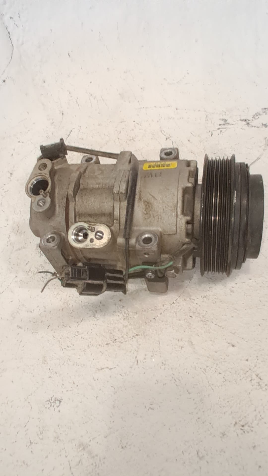 Recambio KIA STONIC ref. 97701H8400 5