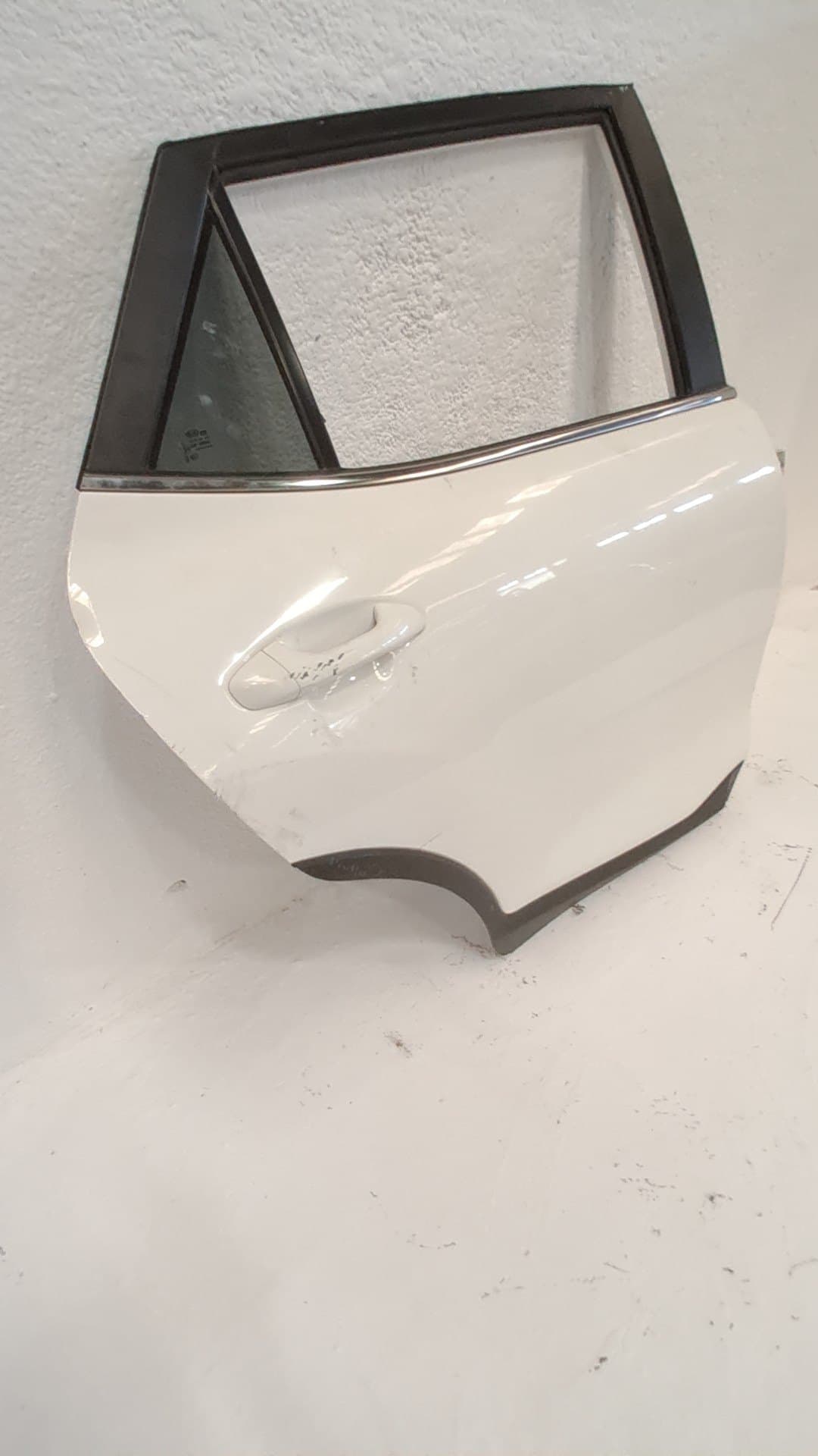 Puerta trasera derecha KIA STONIC 4