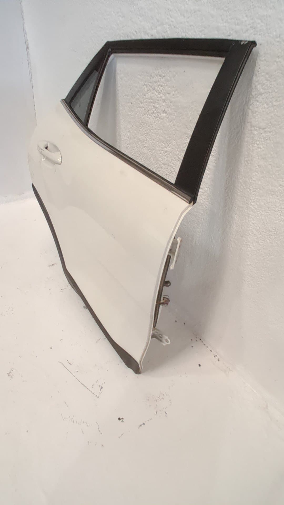 Puerta trasera derecha KIA STONIC 3