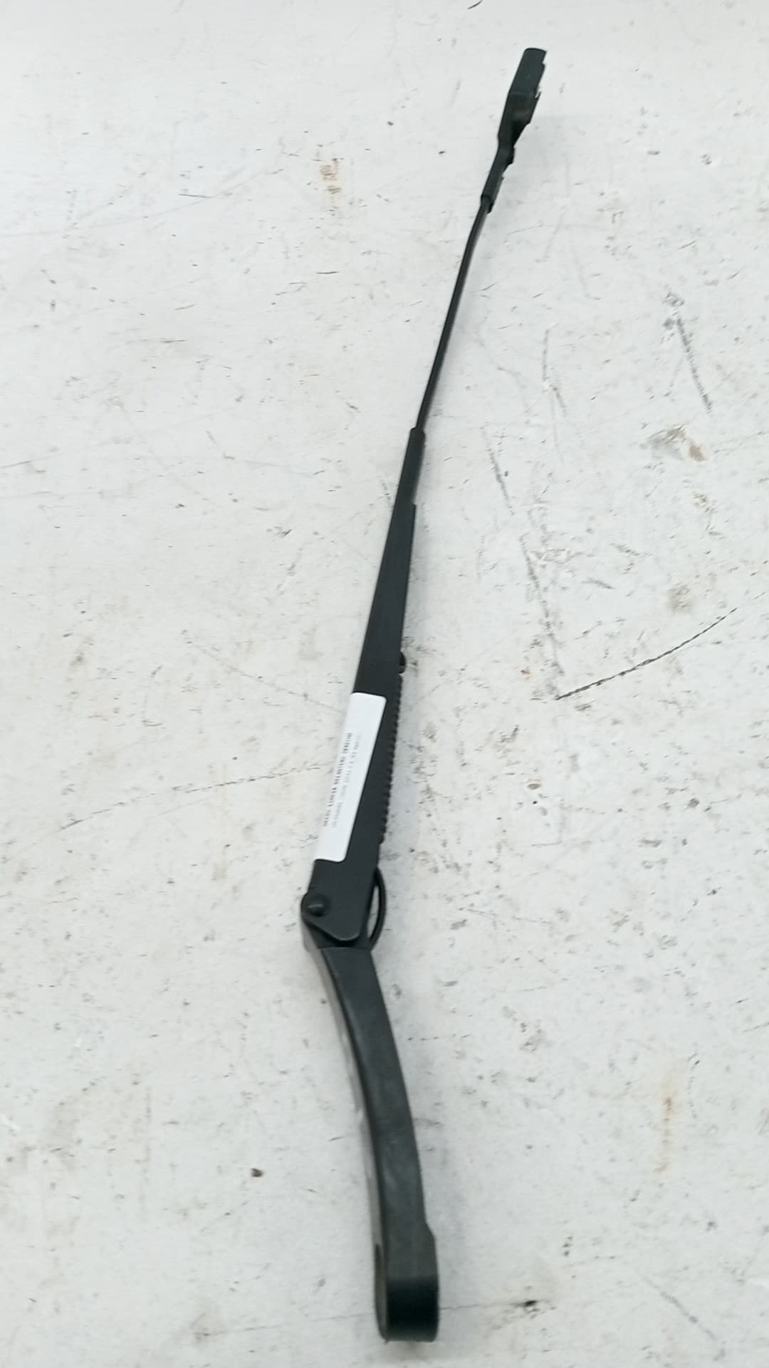 Brazo limpia delantero derecho VOLKSWAGEN TIGUAN (AX1)