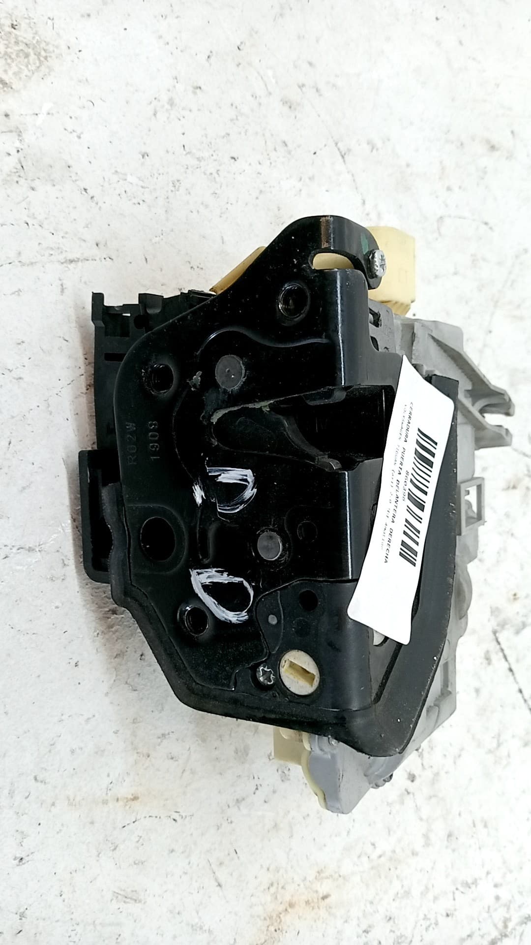 Cerradura puerta delantera derecha VOLKSWAGEN TIGUAN (AX1)