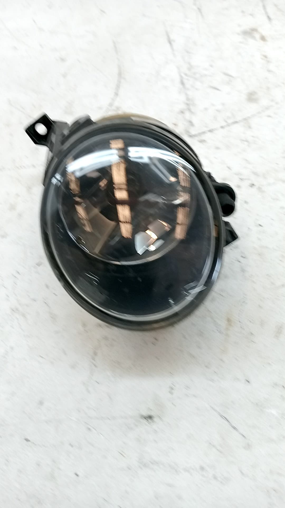 Faro antiniebla izquierdo VOLKSWAGEN TIGUAN (AX1)