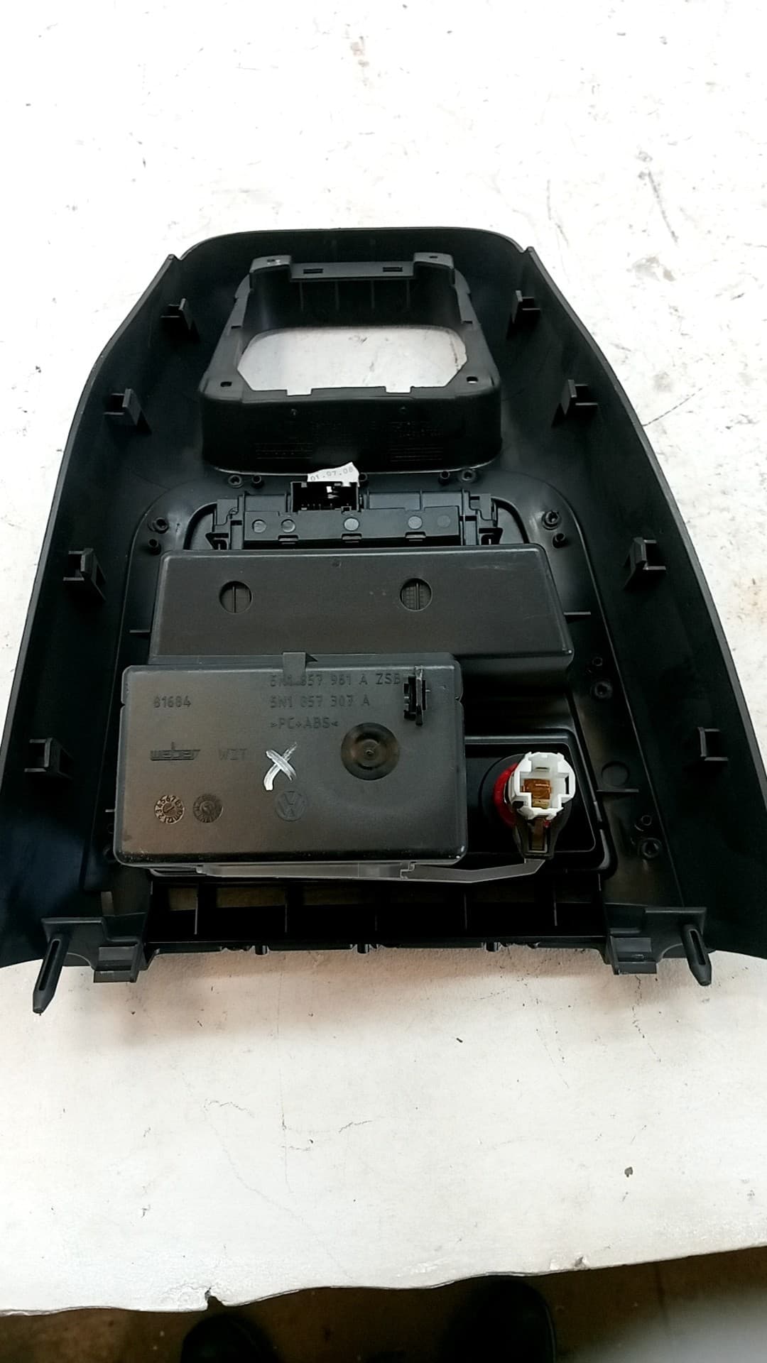 Consola central VOLKSWAGEN TIGUAN (AX1) 3