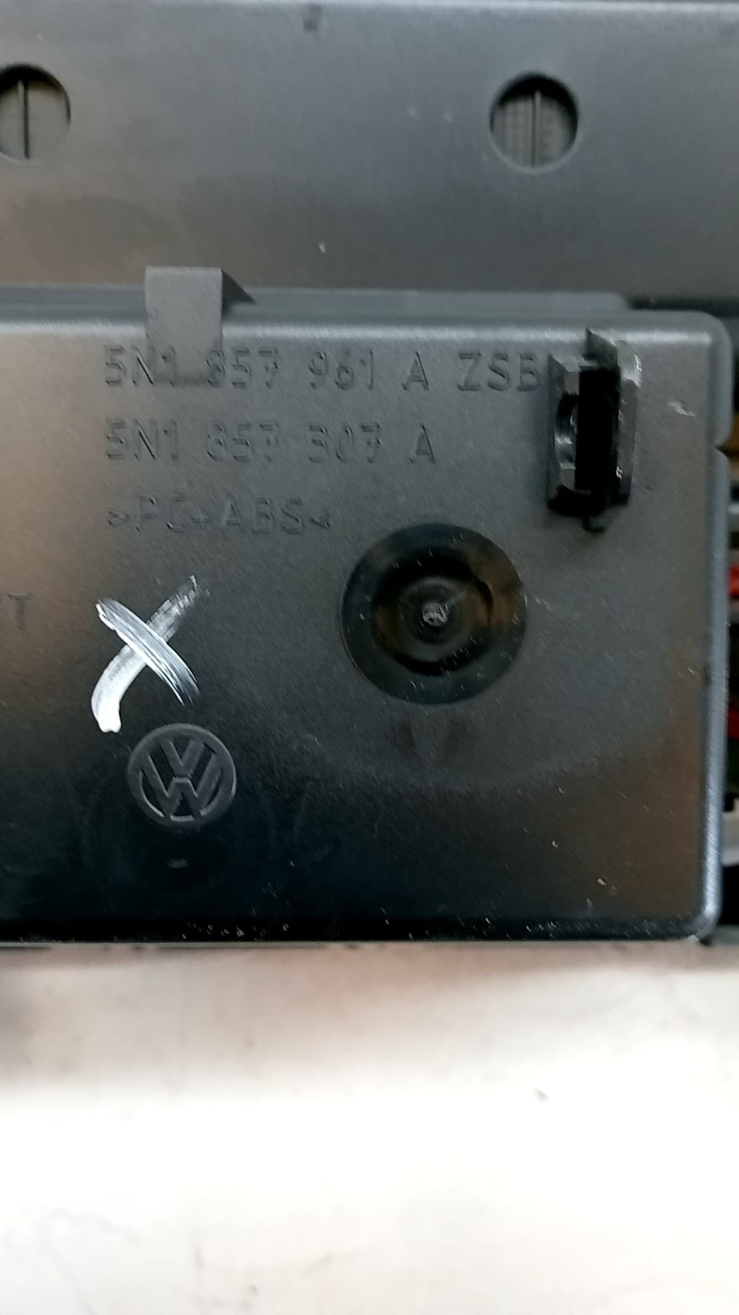 Consola central VOLKSWAGEN TIGUAN (AX1) 2