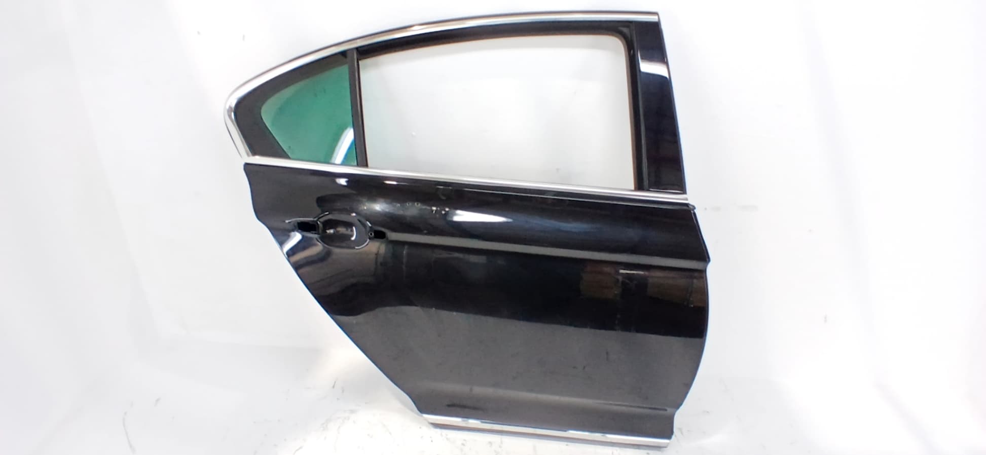 Puerta trasera derecha VOLKSWAGEN PASSAT
