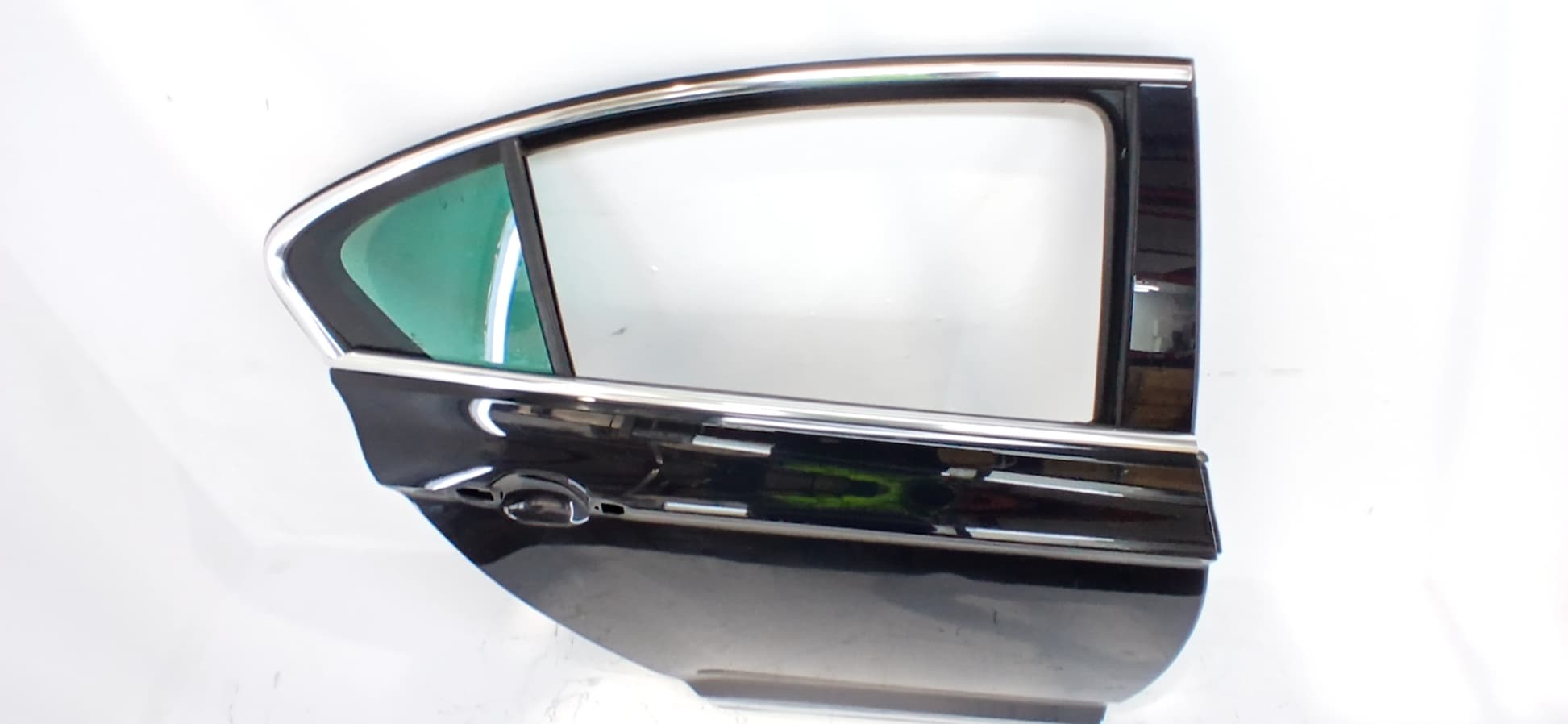 Puerta trasera derecha VOLKSWAGEN PASSAT 3