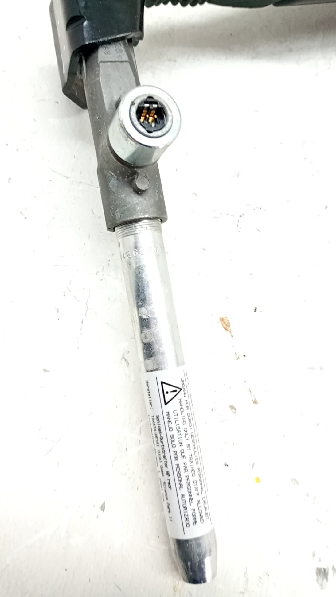 Enganche cinturon trasero izquierdo BMW SERIE 3 BERLINA (E46) 2