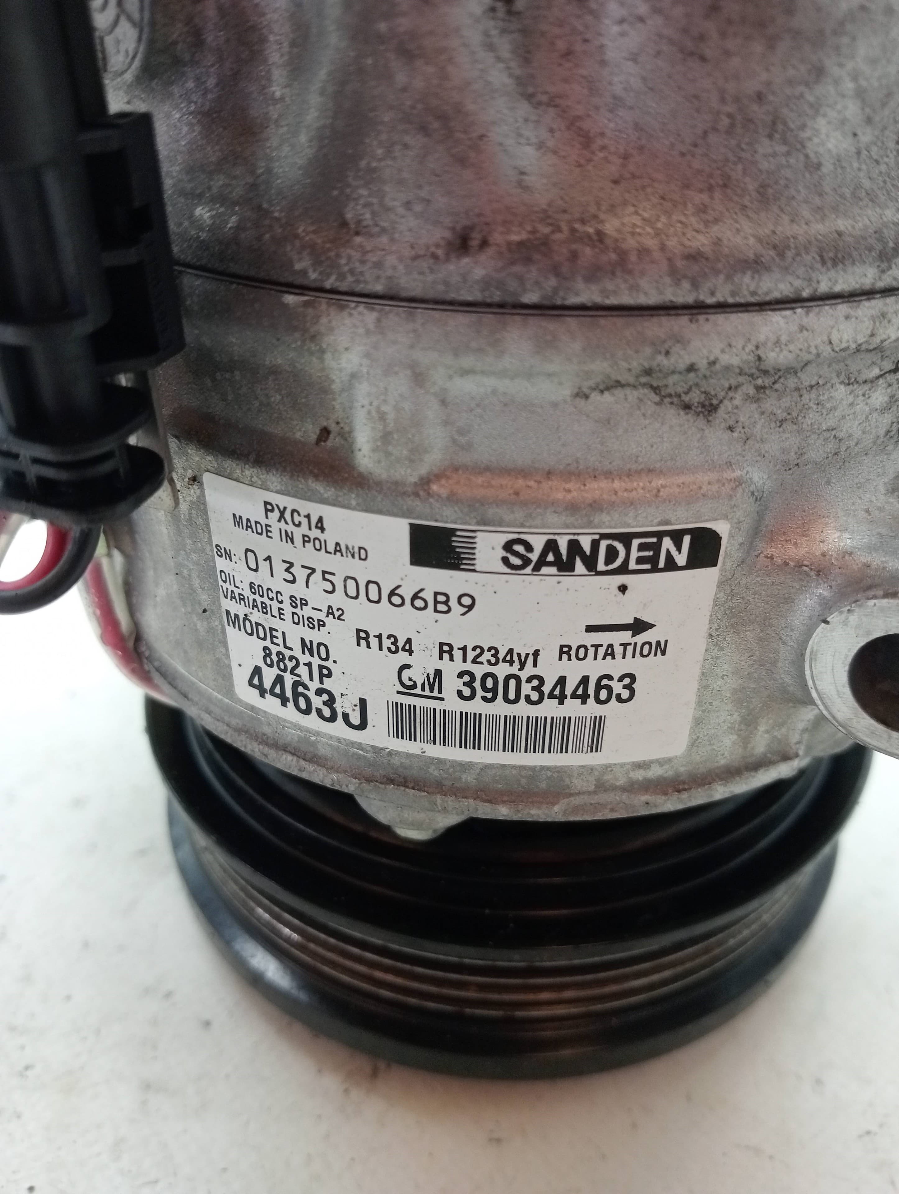 Recambio OPEL ASTRA K LIM ref. 39076799 3
