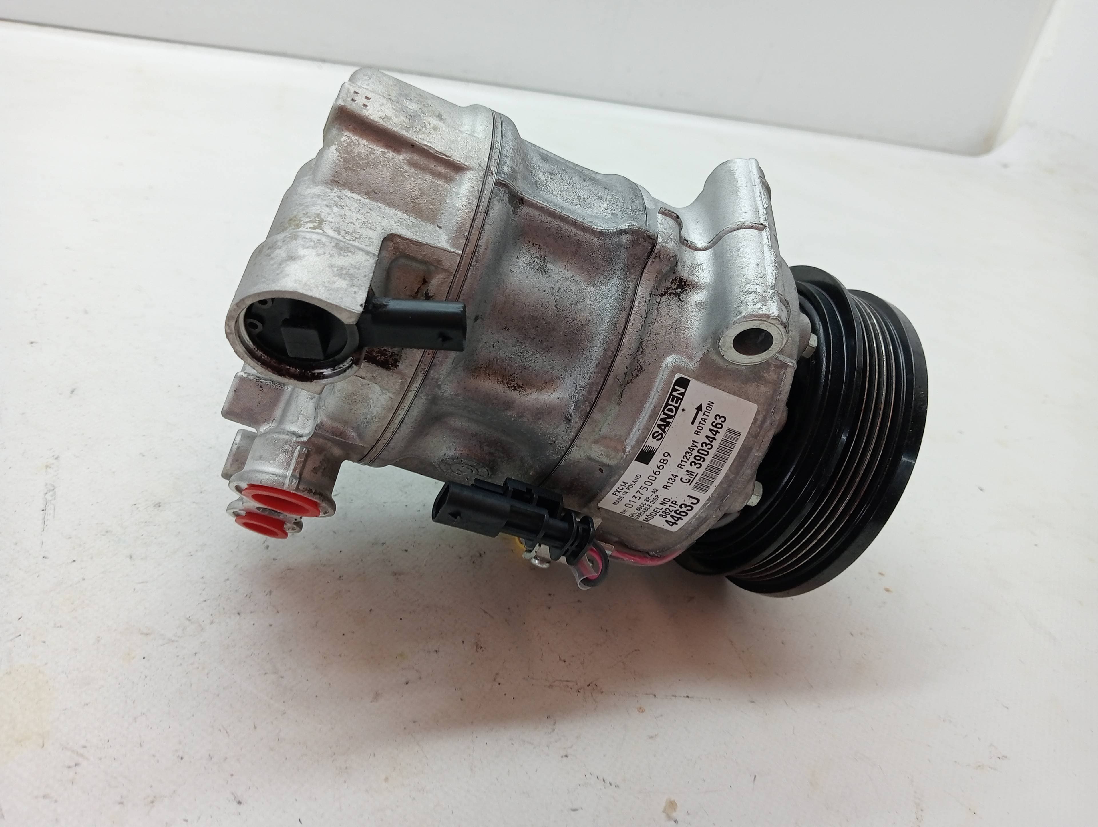Recambio OPEL ASTRA K LIM ref. 39076799 2