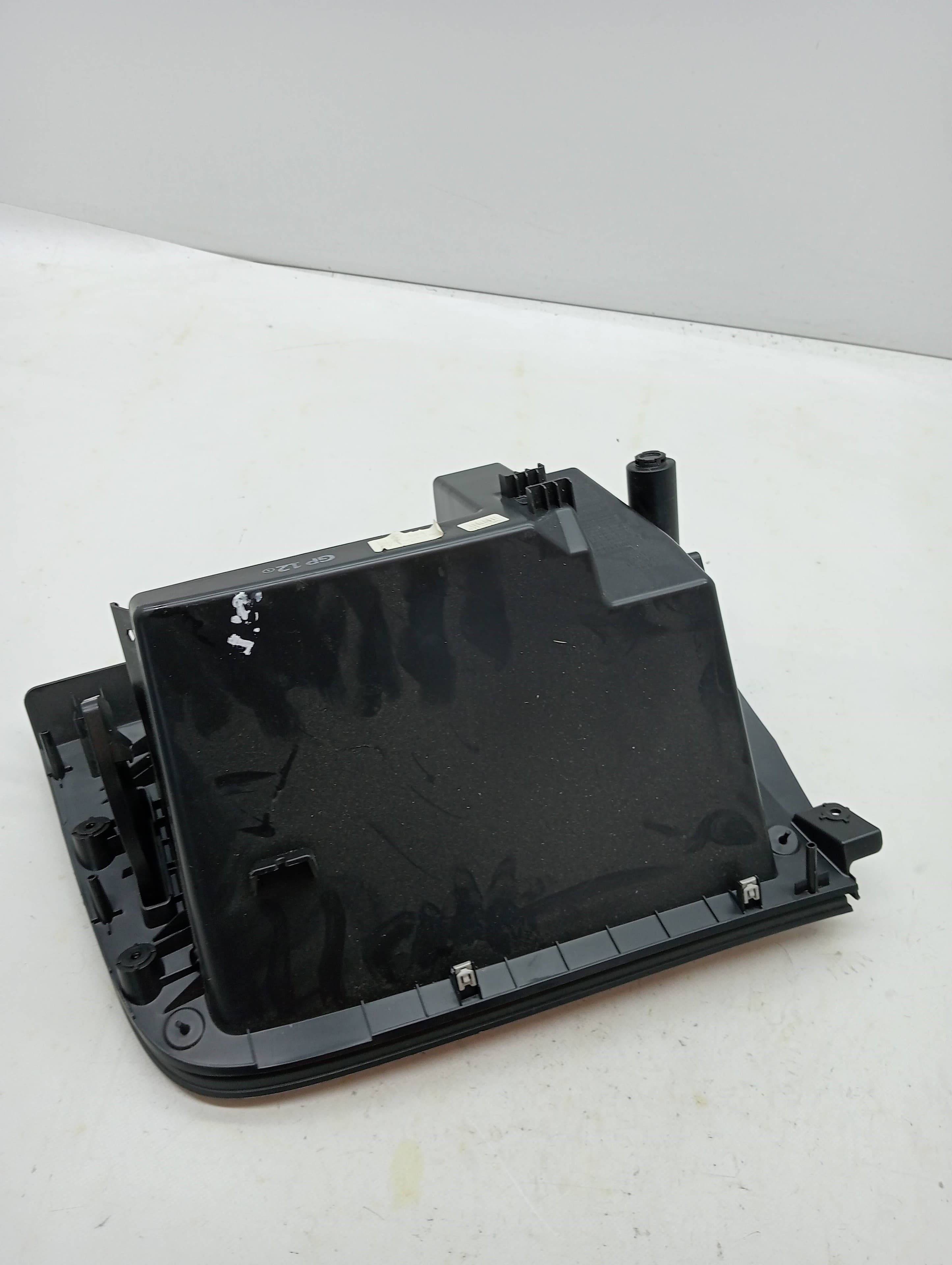 Guantera OPEL ASTRA K LIM 2