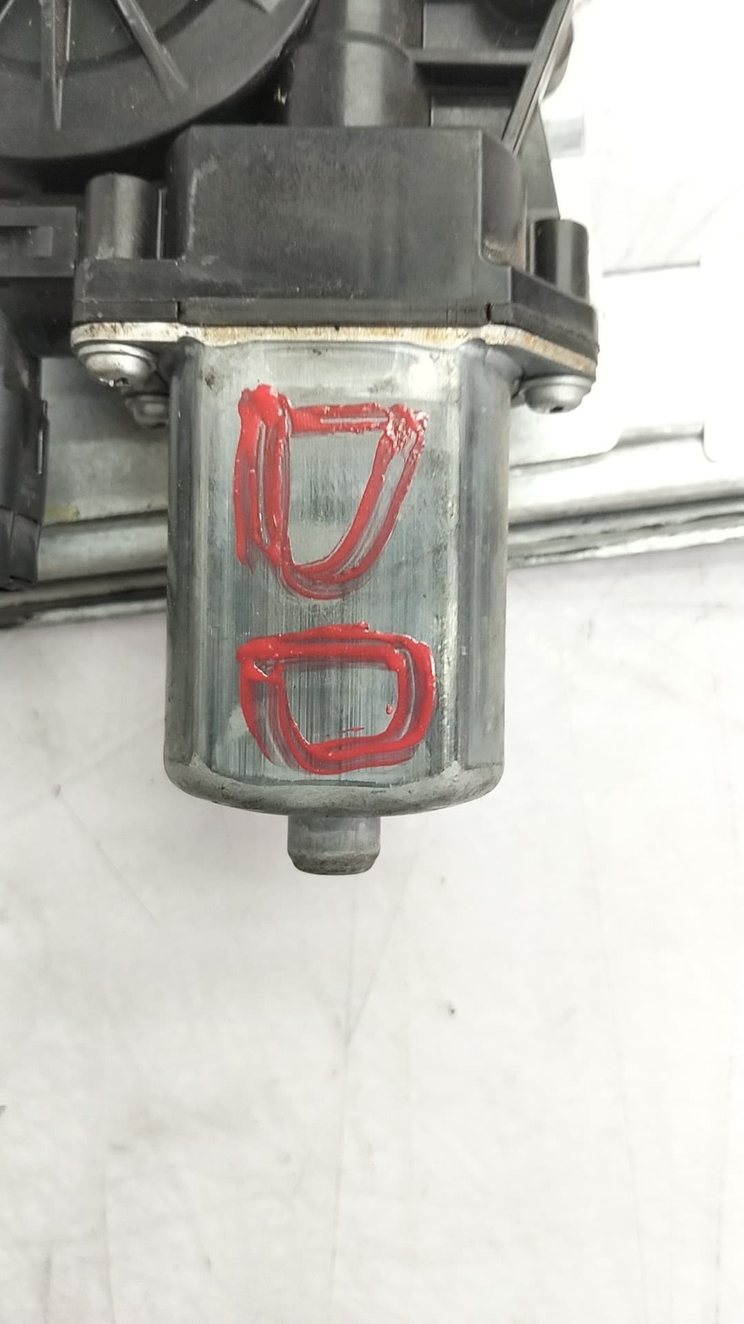 Elevalunas delantero derecho DACIA DUSTER 4