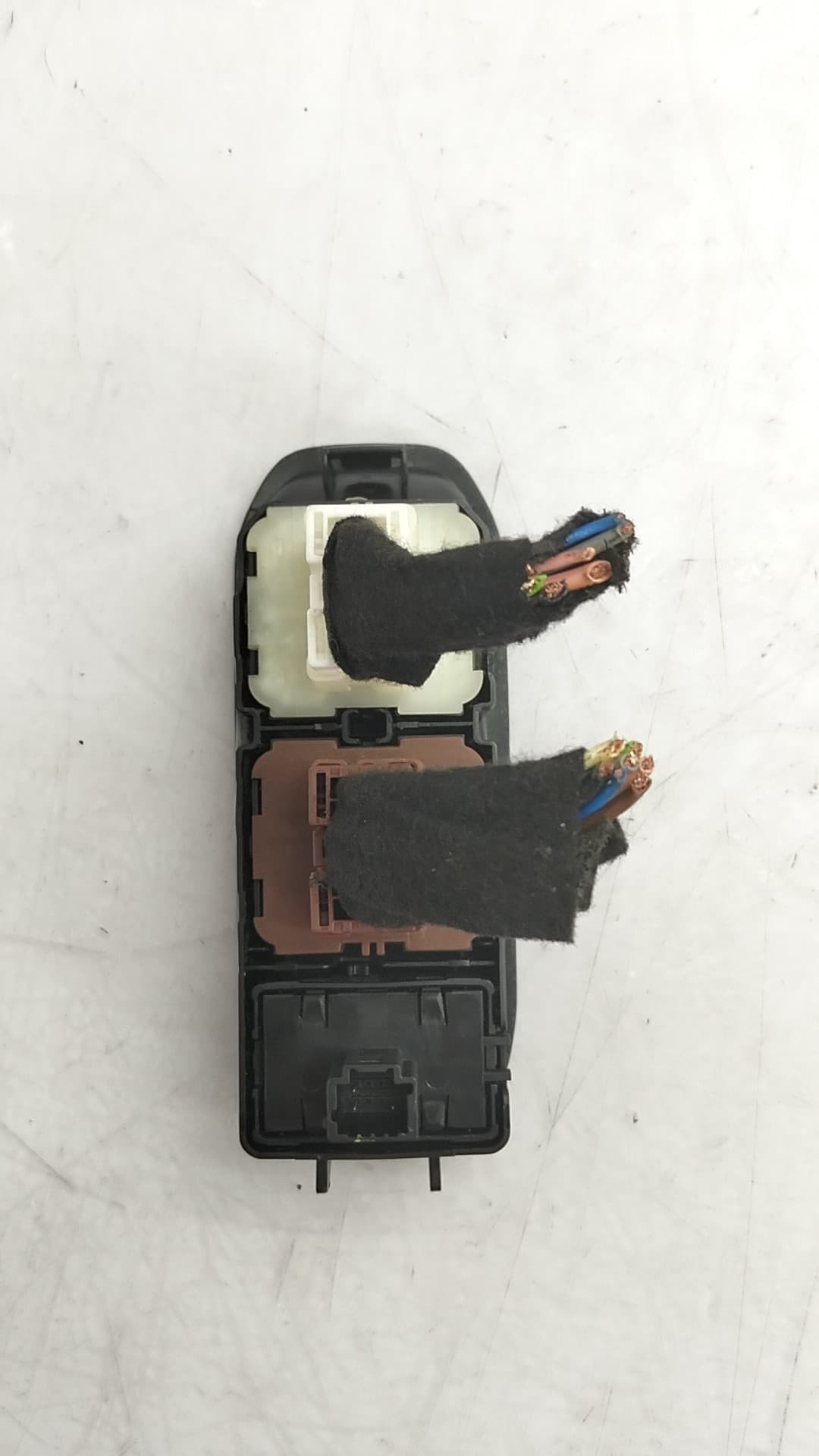 Mando elevalunas delantero izquierdo DACIA DUSTER 2