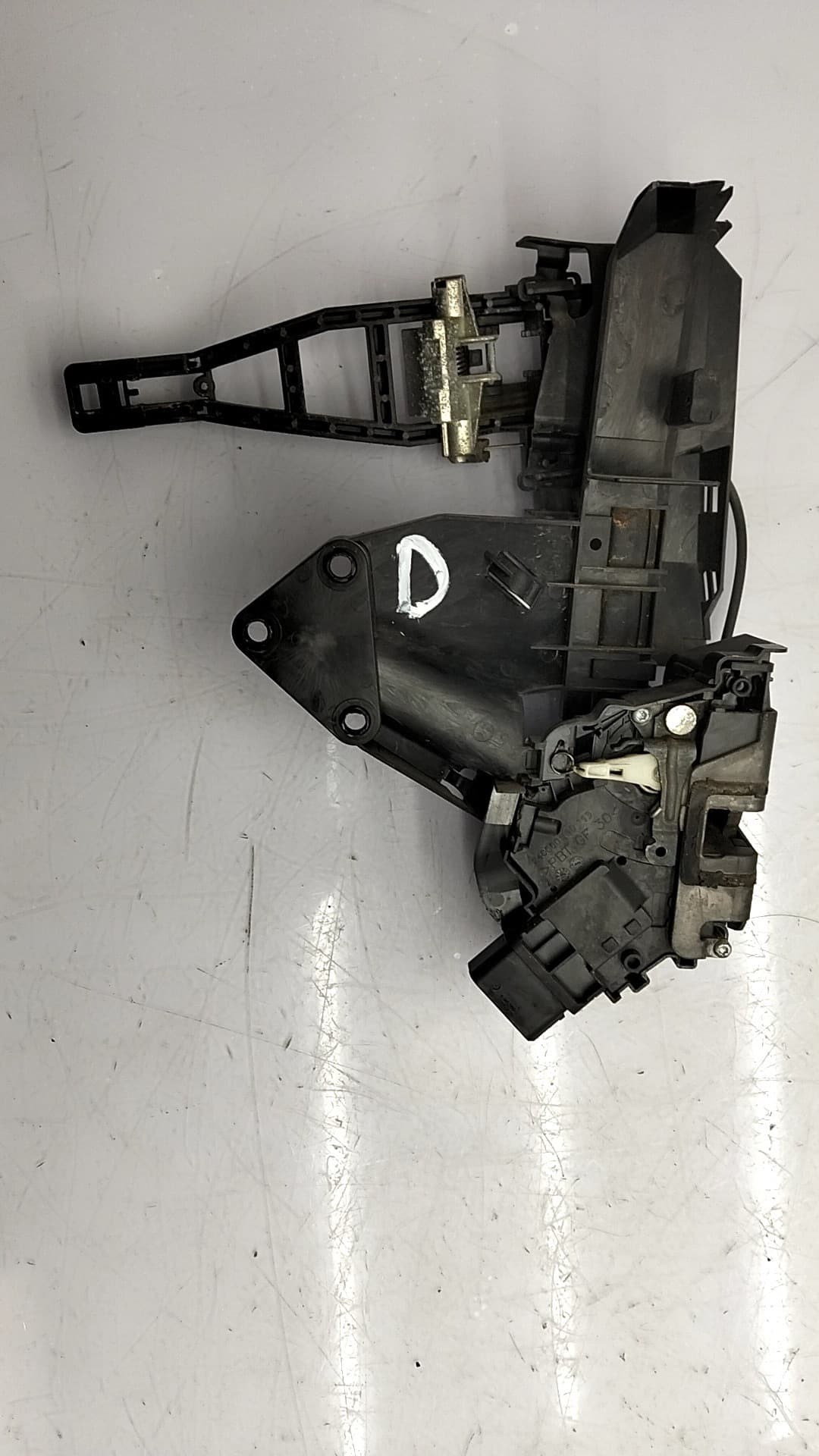 Cerradura puerta delantera derecha FORD FOCUS BERLINA (CAP) 2