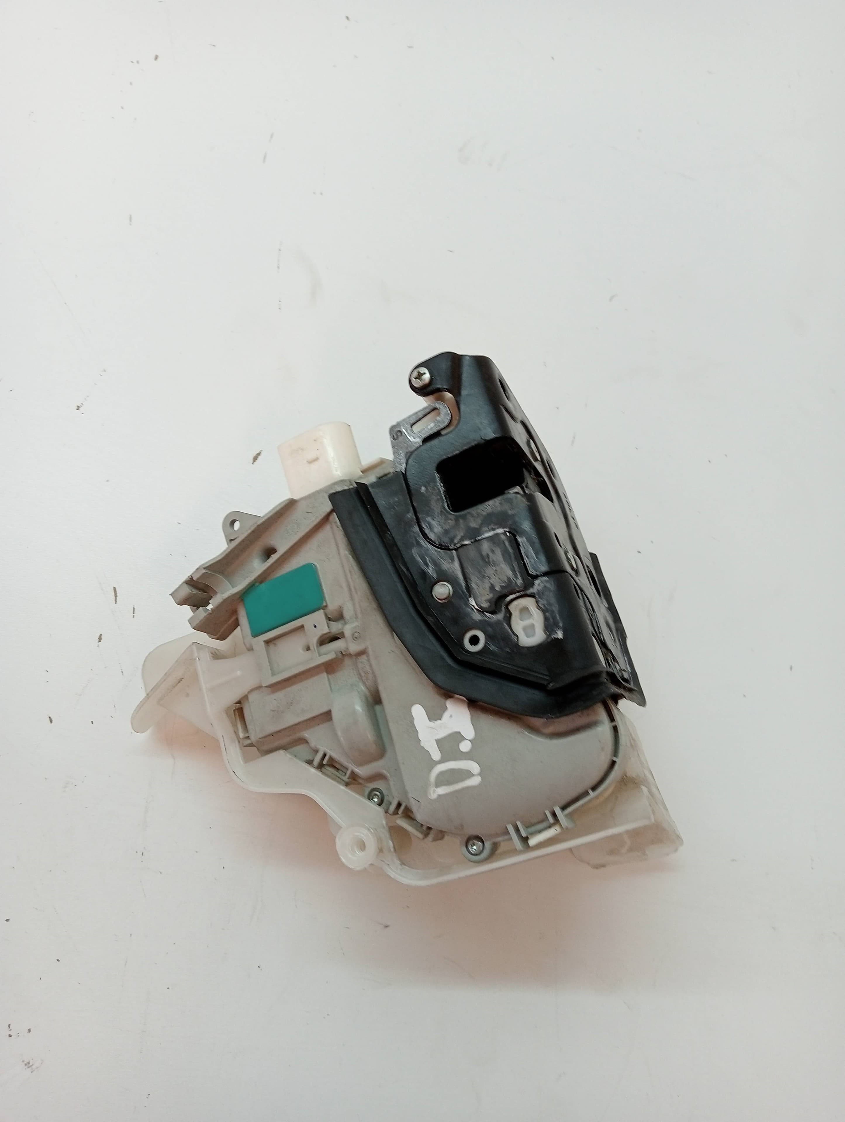 Cerradura puerta delantera izquierda AUDI Q3 (8UG) 2