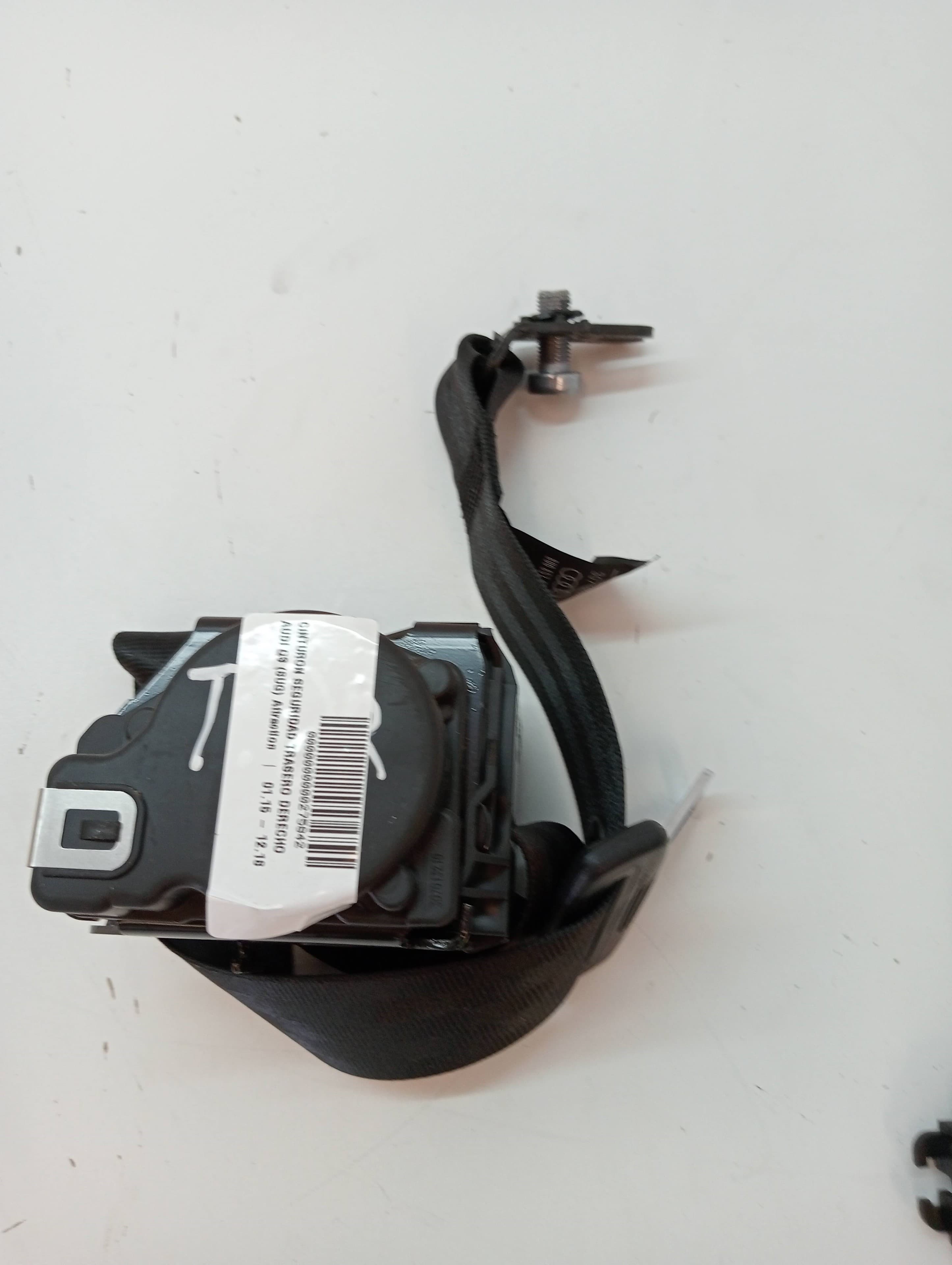 Cinturon seguridad trasero derecho AUDI Q3 (8UG) 2