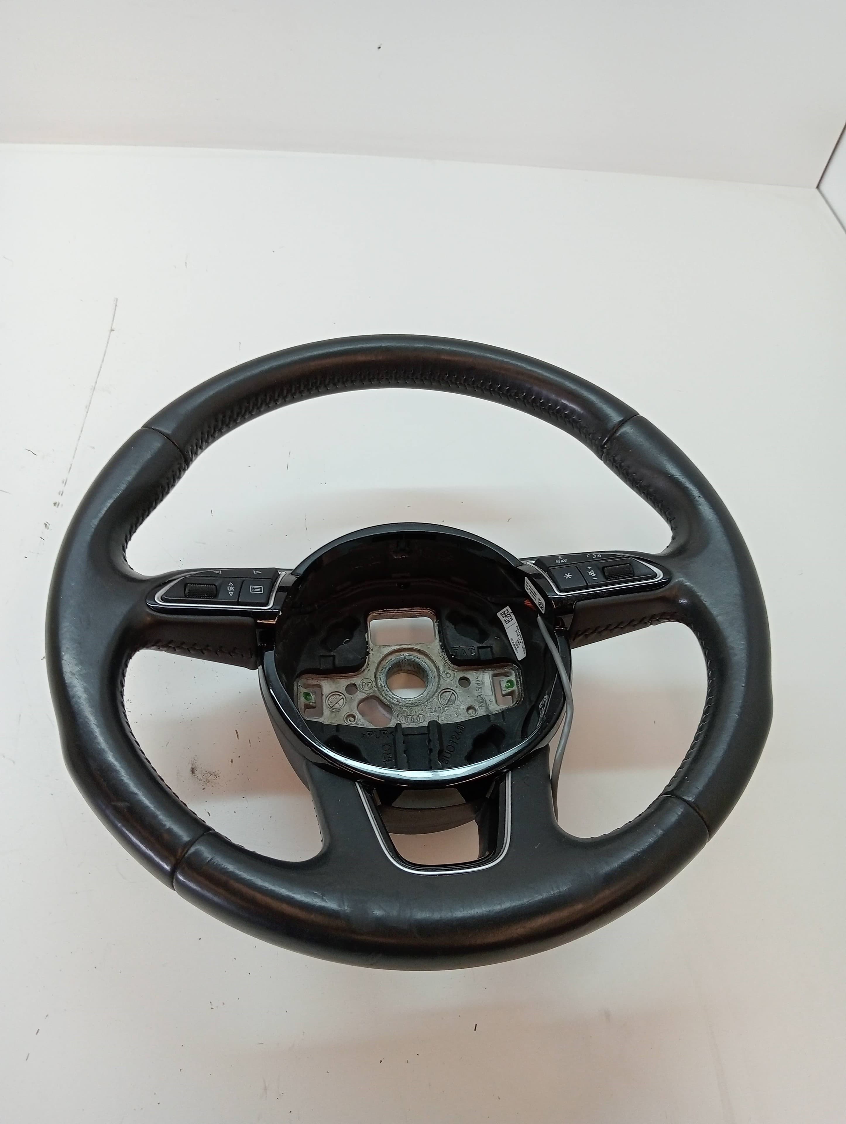 Volante AUDI Q3 (8UG)