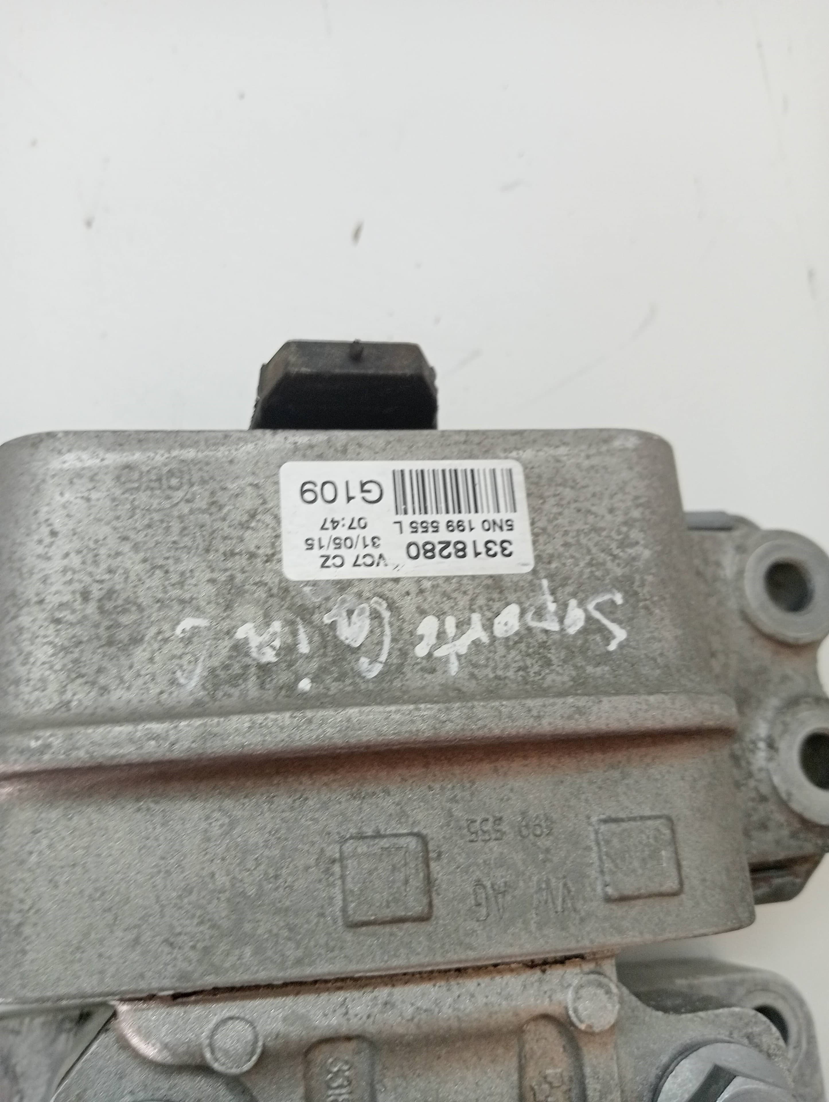Soporte cambio AUDI Q3 (8UG) 2
