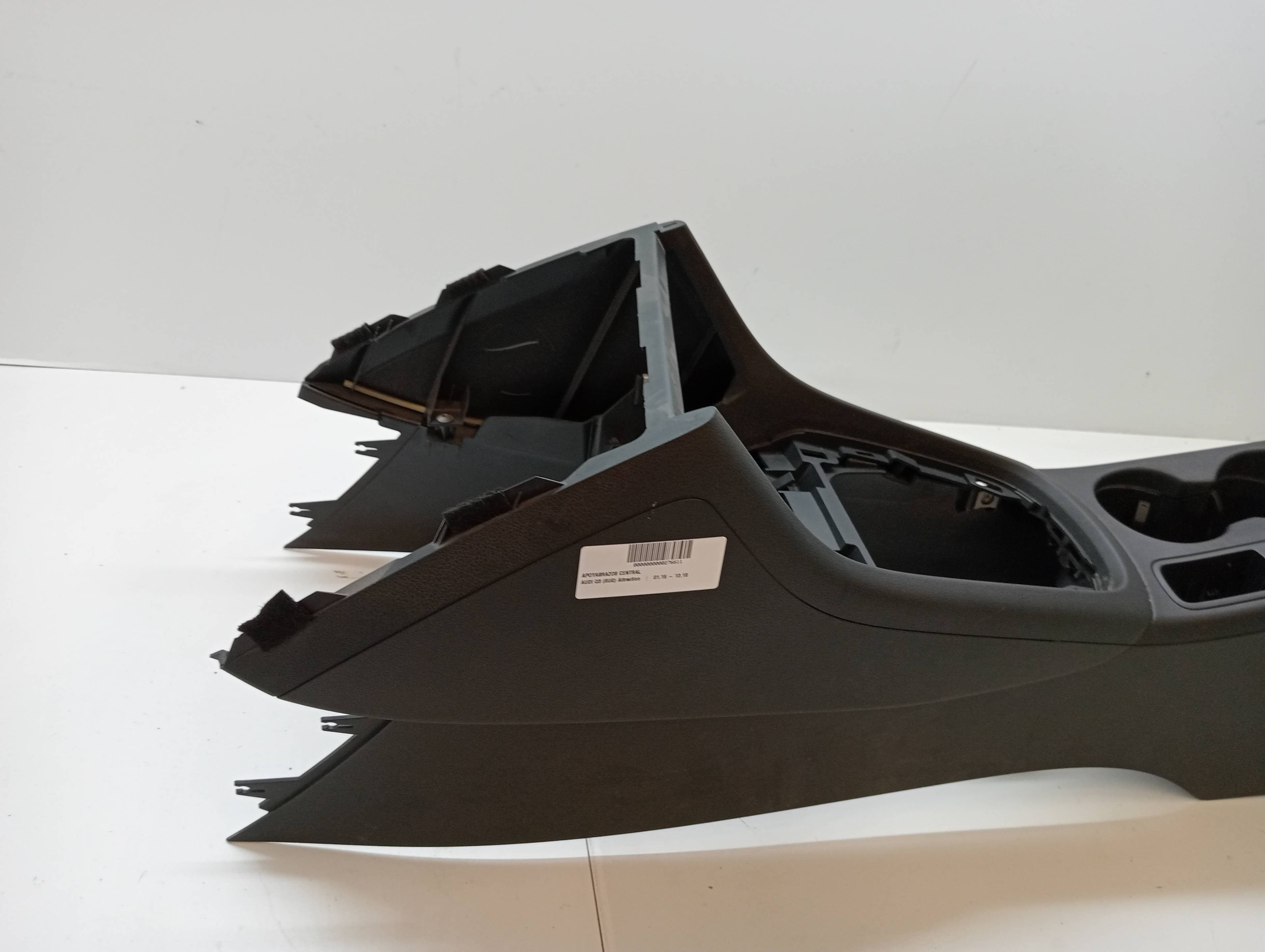 Consola central AUDI Q3 (8UG) 4