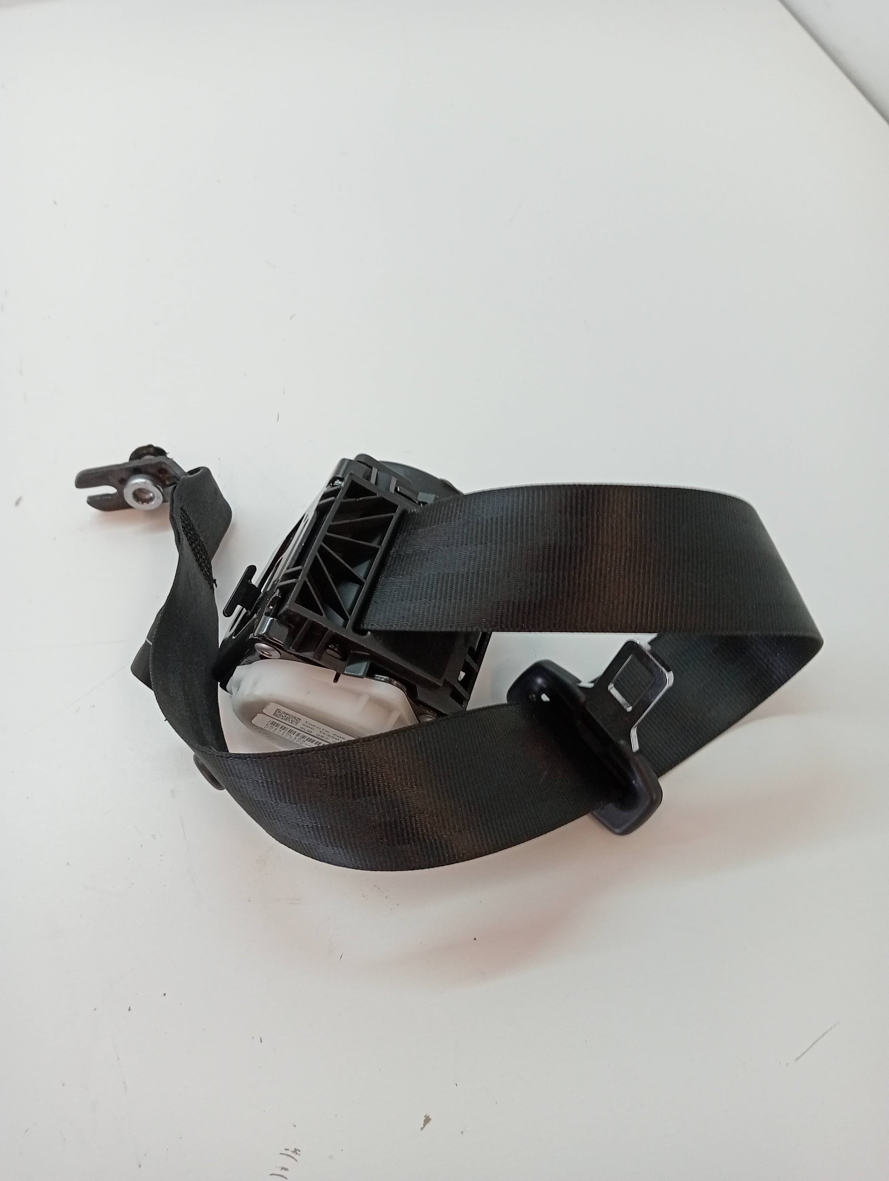 Cinturon seguridad trasero izquierdo AUDI Q3 (8UG)