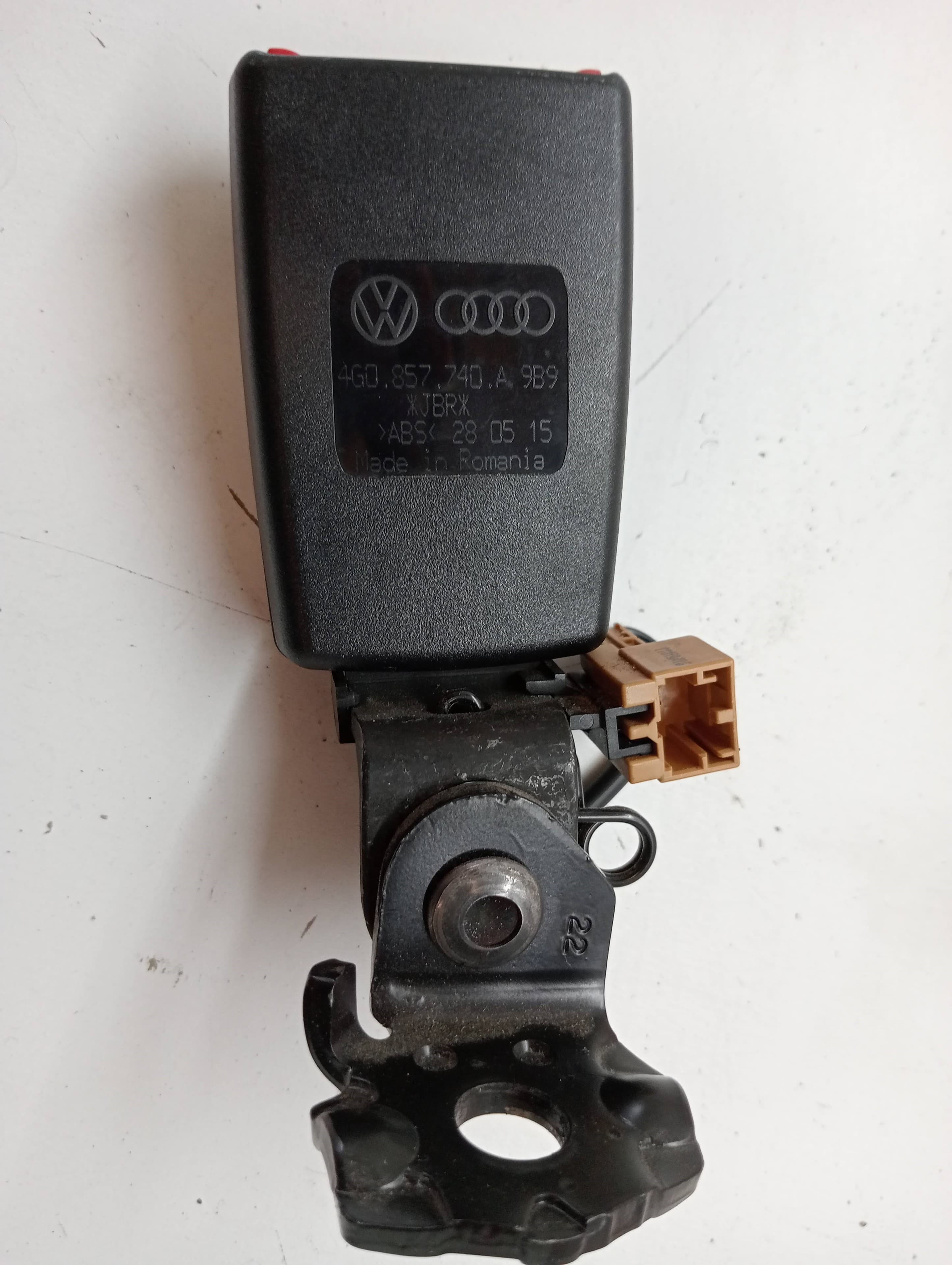 Enganche cinturon AUDI Q3 (8UG) 2