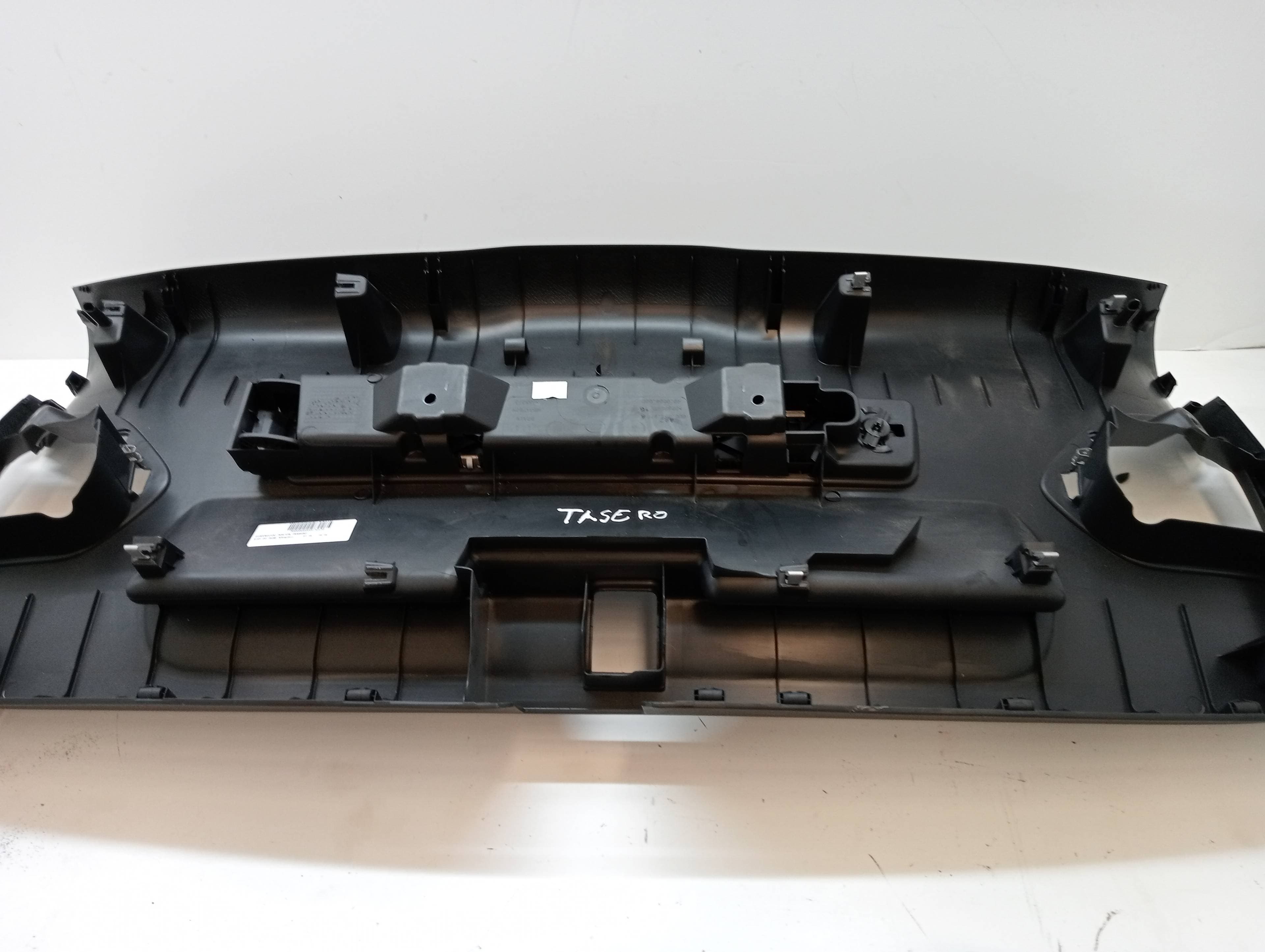 Guarnecido porton trasero AUDI Q3 (8UG) 4